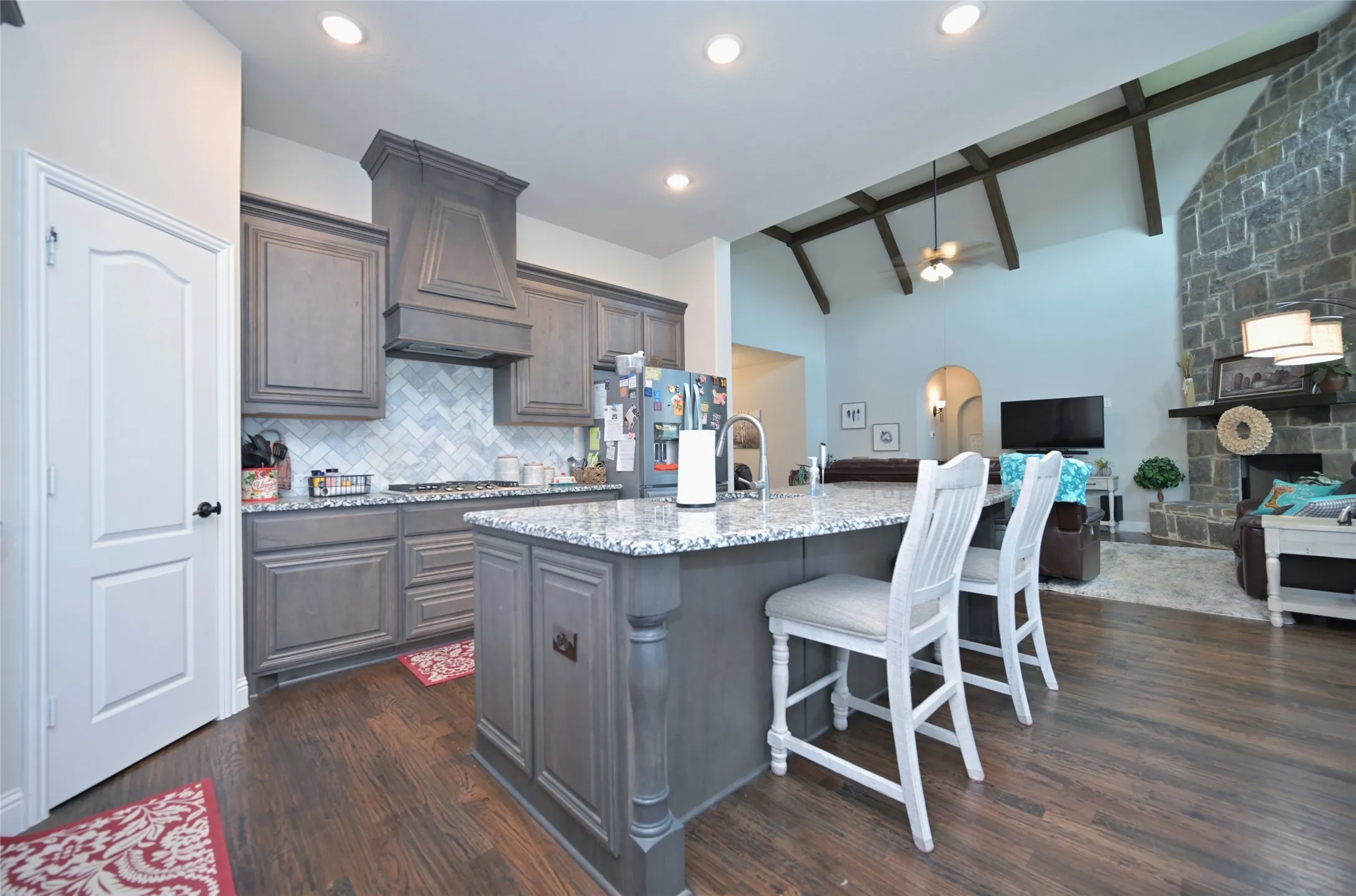 Single Family Residence For Sale in Denton County , 213 Oakcrest Drive, Justin, Texas 76247, 4 Bedroom, 3 Bathroom, 3 Garage spaces, 2,788 Sqft, built in 2019, mls#21319263, Real Estate Agent in Justin, Homes For Sale in Denton county, Homes For Sale in Justin, Realtor in Justin Texas, Real Estate Brokerage Independent Realty Texas, Luminita Cordes Realtor