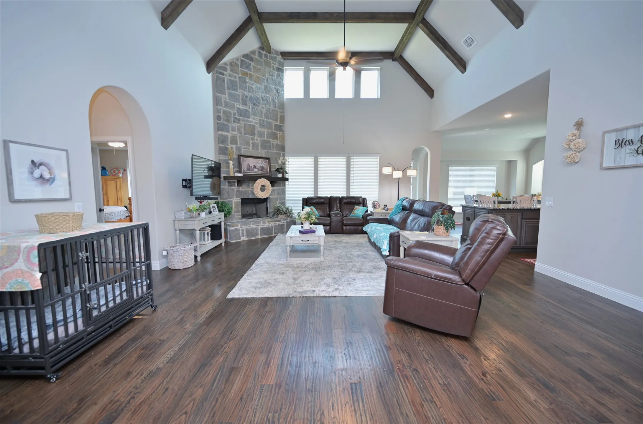 Single Family Residence For Sale in Denton County , 213 Oakcrest Drive, Justin, Texas 76247, 4 Bedroom, 3 Bathroom, 3 Garage spaces, 2,788 Sqft, built in 2019, mls#21319263, Real Estate Agent in Justin, Homes For Sale in Denton county, Homes For Sale in Justin, Realtor in Justin Texas, Real Estate Brokerage Independent Realty Texas, Luminita Cordes Realtor