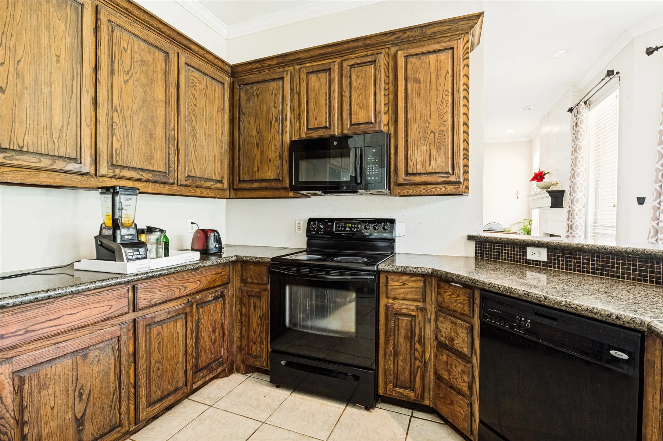 Single Family Residence For Sale in Dallas County , 2828 S Lakeview Drive, Cedar Hill, Texas 75104, 4 Bedroom, 4 Bathroom, 2 Garage spaces, 2,554 Sqft, built in 2001, mls#21321639, Real Estate Agent in Cedar Hill, Homes For Sale in Dallas county, Homes For Sale in Cedar Hill, Realtor in Cedar Hill Texas, Real Estate Brokerage Independent Realty Texas, Luminita Cordes Realtor