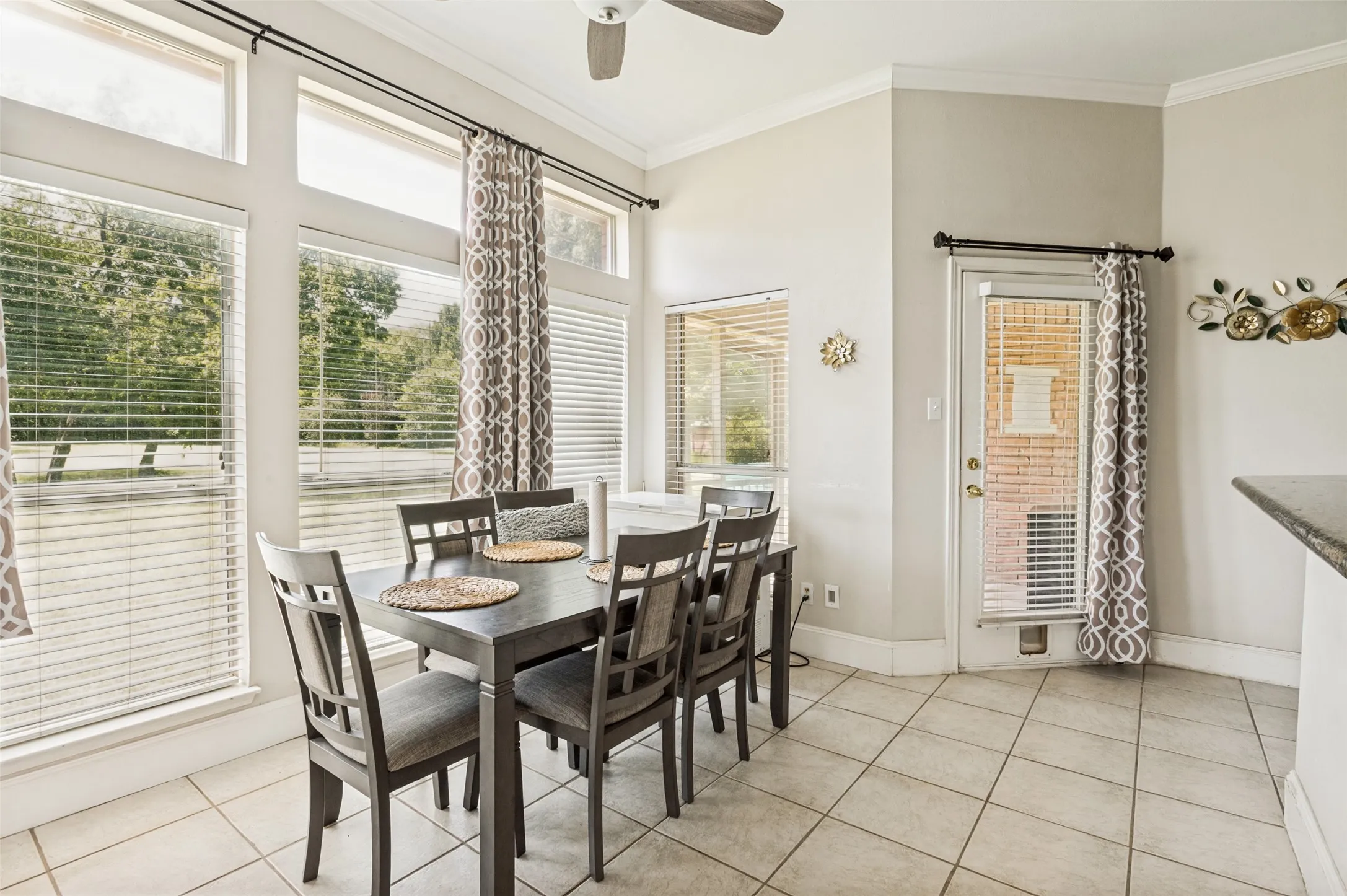 Kitchen nook