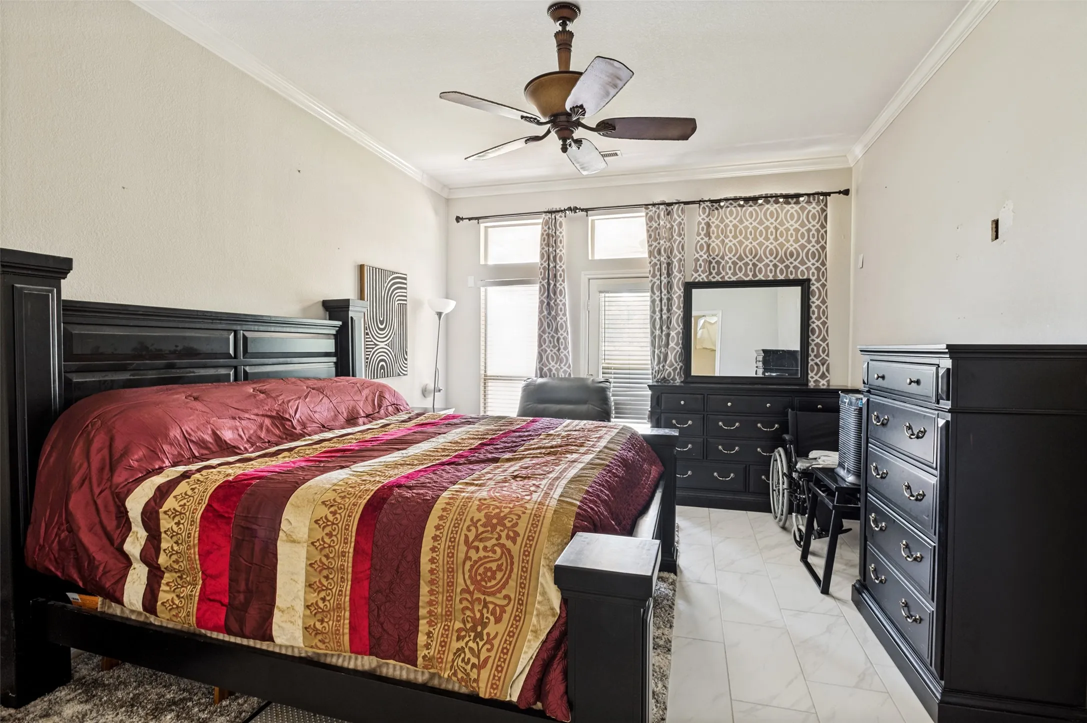 Single Family Residence For Sale in Dallas County , 2828 S Lakeview Drive, Cedar Hill, Texas 75104, 4 Bedroom, 4 Bathroom, 2 Garage spaces, 2,554 Sqft, built in 2001, mls#21321639, Real Estate Agent in Cedar Hill, Homes For Sale in Dallas county, Homes For Sale in Cedar Hill, Realtor in Cedar Hill Texas, Real Estate Brokerage Independent Realty Texas, Luminita Cordes Realtor