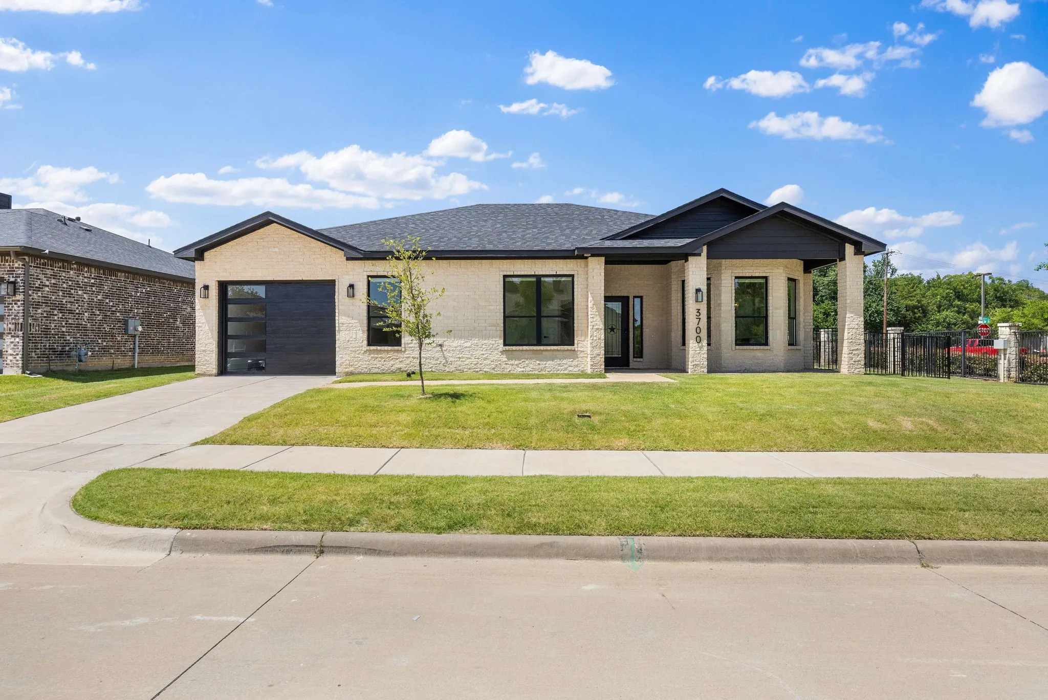 Single Family Residence For Sale in Collin County , 3700 Creek View Drive, Mc Kinney, Texas 75071, 3 Bedroom, 2 Bathroom, 2 Garage spaces, 1,634 Sqft, built in 2026, mls#21321642, Real Estate Agent in Mc Kinney, Homes For Sale in Collin county, Homes For Sale in Mc Kinney, Realtor in Mc Kinney Texas, Real Estate Brokerage Independent Realty Texas, Luminita Cordes Realtor