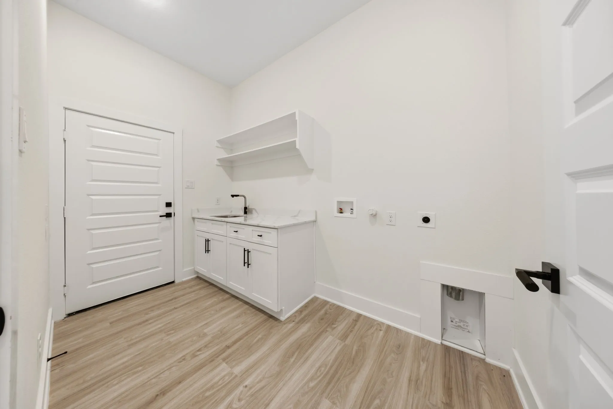 Single Family Residence For Sale in Collin County , 3700 Creek View Drive, Mc Kinney, Texas 75071, 3 Bedroom, 2 Bathroom, 2 Garage spaces, 1,634 Sqft, built in 2026, mls#21321642, Real Estate Agent in Mc Kinney, Homes For Sale in Collin county, Homes For Sale in Mc Kinney, Realtor in Mc Kinney Texas, Real Estate Brokerage Independent Realty Texas, Luminita Cordes Realtor