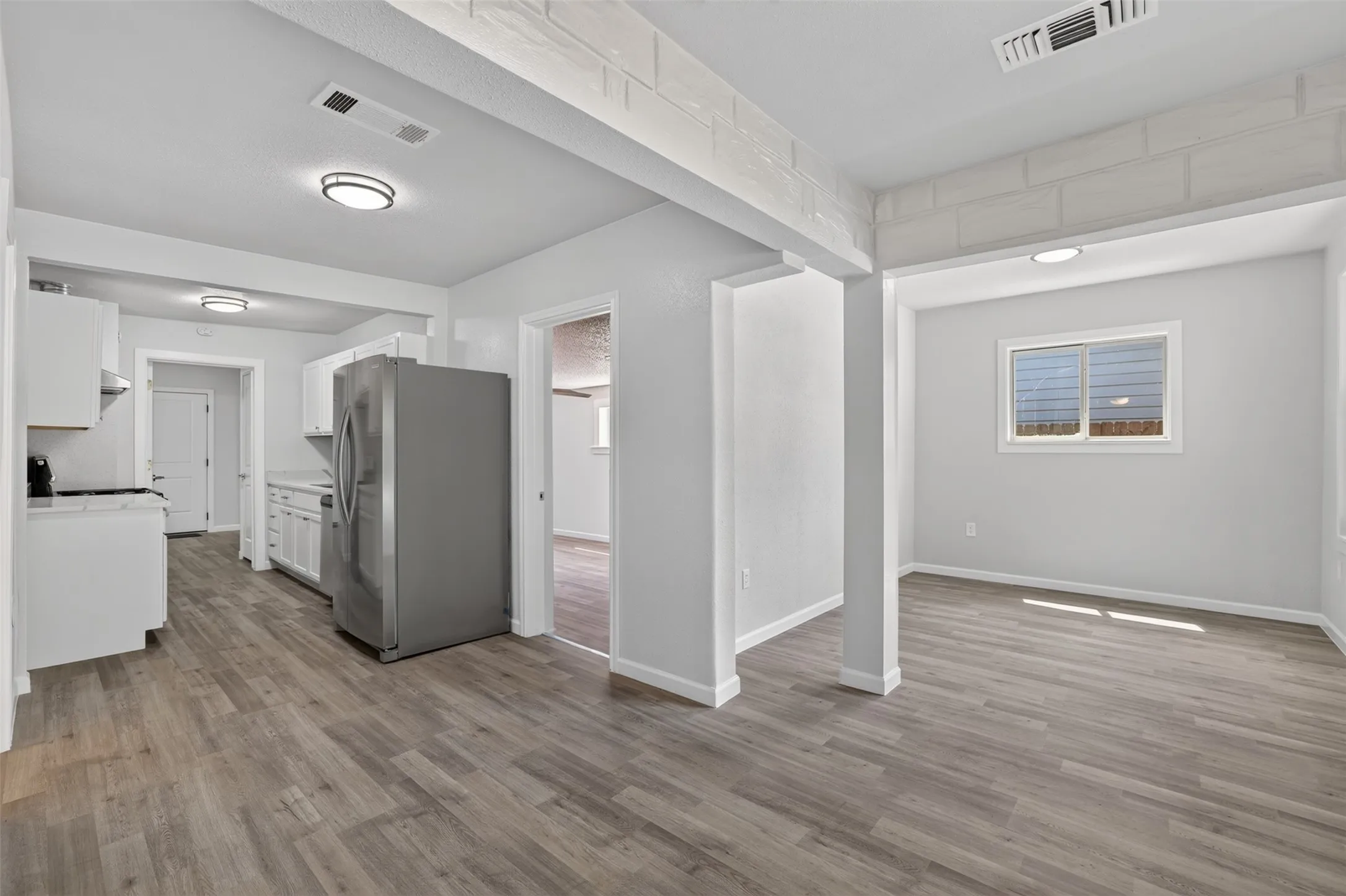 Single Family Residence For Sale in Dallas County , 924 Nolte Drive, Dallas, Texas 75208, 3 Bedrooms, 2 Bathrooms, Garage spaces, 1,270 Sqft, built in 1924, Price $339,000, mls#21321646, Real Estate Agent in Dallas, Homes For Sale in Dallas county, Homes For Sale in Dallas, Realtor in Dallas Texas, Real Estate Brokerage Independent Realty Texas, Luminita Cordes Realtor