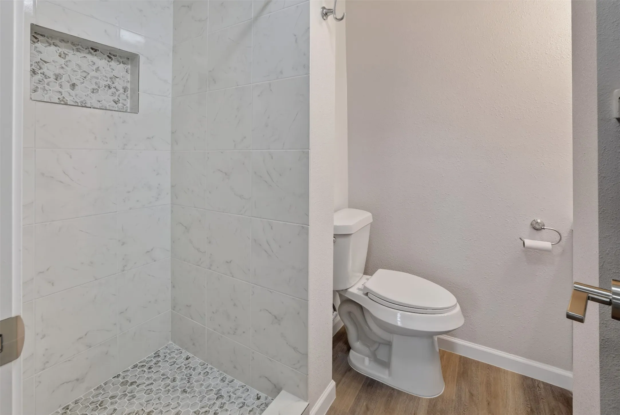Single Family Residence For Sale in Dallas County , 924 Nolte Drive, Dallas, Texas 75208, 3 Bedrooms, 2 Bathrooms, Garage spaces, 1,270 Sqft, built in 1924, Price $339,000, mls#21321646, Real Estate Agent in Dallas, Homes For Sale in Dallas county, Homes For Sale in Dallas, Realtor in Dallas Texas, Real Estate Brokerage Independent Realty Texas, Luminita Cordes Realtor