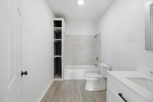 Single Family Residence For Sale in Tarrant County , 910 Loney Street, Fort Worth, Texas 76104, 2 Bedroom, 1 Bathroom, 2 Garage spaces, 860 Sqft, built in 1918, mls#21321629, Real Estate Agent in Fort Worth, Homes For Sale in Tarrant county, Homes For Sale in Fort Worth, Realtor in Fort Worth Texas, Real Estate Brokerage Independent Realty Texas, Luminita Cordes Realtor