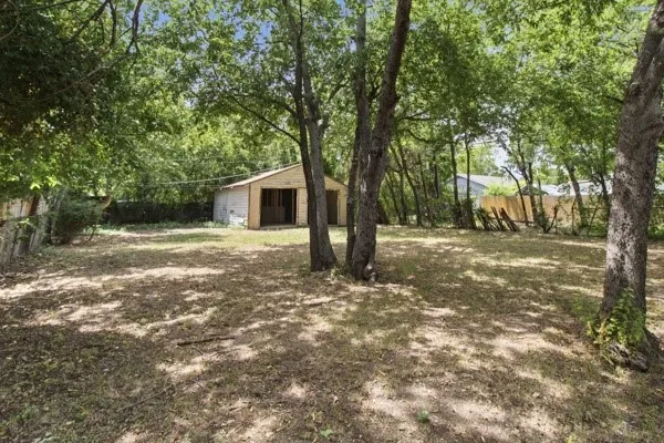Single Family Residence For Sale in Tarrant County , 910 Loney Street, Fort Worth, Texas 76104, 2 Bedroom, 1 Bathroom, 2 Garage spaces, 860 Sqft, built in 1918, mls#21321629, Real Estate Agent in Fort Worth, Homes For Sale in Tarrant county, Homes For Sale in Fort Worth, Realtor in Fort Worth Texas, Real Estate Brokerage Independent Realty Texas, Luminita Cordes Realtor