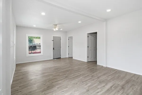 Single Family Residence For Sale in Tarrant County , 910 Loney Street, Fort Worth, Texas 76104, 2 Bedroom, 1 Bathroom, 2 Garage spaces, 860 Sqft, built in 1918, mls#21321629, Real Estate Agent in Fort Worth, Homes For Sale in Tarrant county, Homes For Sale in Fort Worth, Realtor in Fort Worth Texas, Real Estate Brokerage Independent Realty Texas, Luminita Cordes Realtor