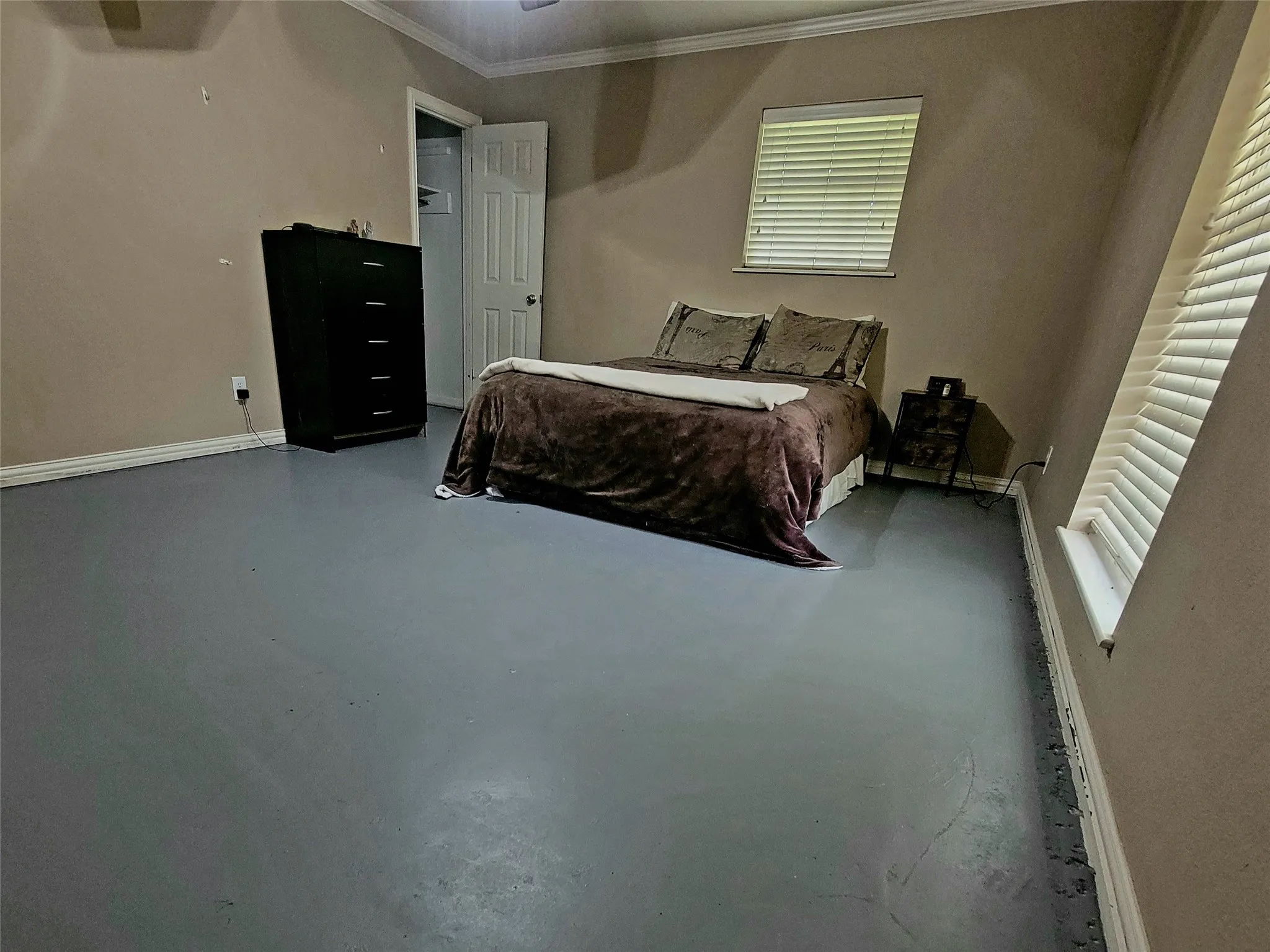 Single Family Residence For Sale in Red River (TX) County , 706 W Fourth, Clarksville, Texas 75426, 3 Bedroom, 2 Bathroom, 2 Garage spaces, 2,520 Sqft, built in 1968, mls#21321537, Real Estate Agent in Clarksville, Homes For Sale in Red River (TX) county, Homes For Sale in Clarksville, Realtor in Clarksville Texas, Real Estate Brokerage Independent Realty Texas, Luminita Cordes Realtor