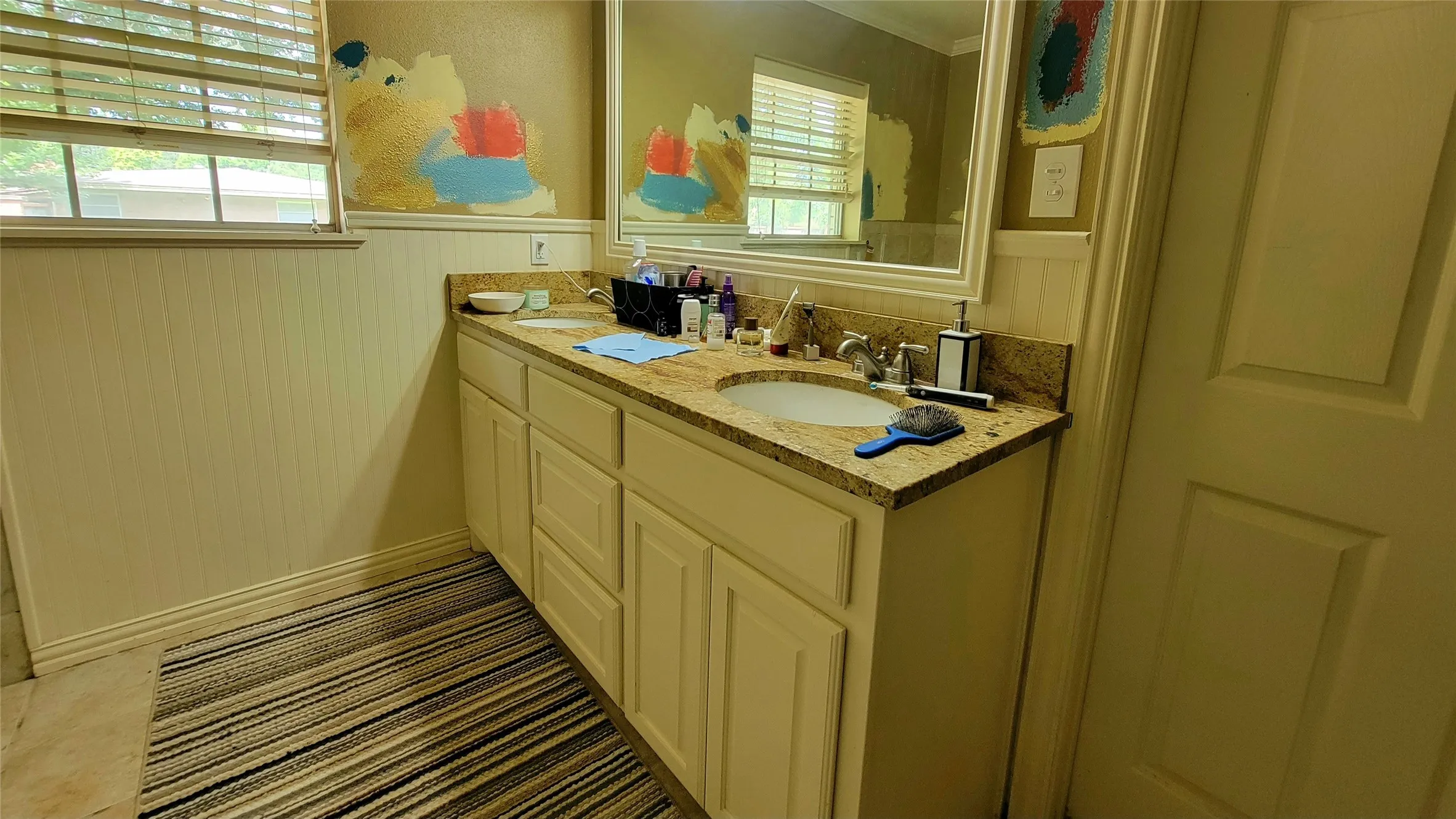 Single Family Residence For Sale in Red River (TX) County , 706 W Fourth, Clarksville, Texas 75426, 3 Bedroom, 2 Bathroom, 2 Garage spaces, 2,520 Sqft, built in 1968, mls#21321537, Real Estate Agent in Clarksville, Homes For Sale in Red River (TX) county, Homes For Sale in Clarksville, Realtor in Clarksville Texas, Real Estate Brokerage Independent Realty Texas, Luminita Cordes Realtor