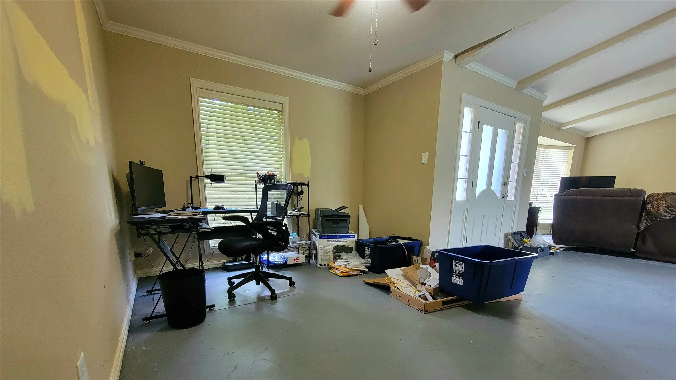 Single Family Residence For Sale in Red River (TX) County , 706 W Fourth, Clarksville, Texas 75426, 3 Bedroom, 2 Bathroom, 2 Garage spaces, 2,520 Sqft, built in 1968, mls#21321537, Real Estate Agent in Clarksville, Homes For Sale in Red River (TX) county, Homes For Sale in Clarksville, Realtor in Clarksville Texas, Real Estate Brokerage Independent Realty Texas, Luminita Cordes Realtor