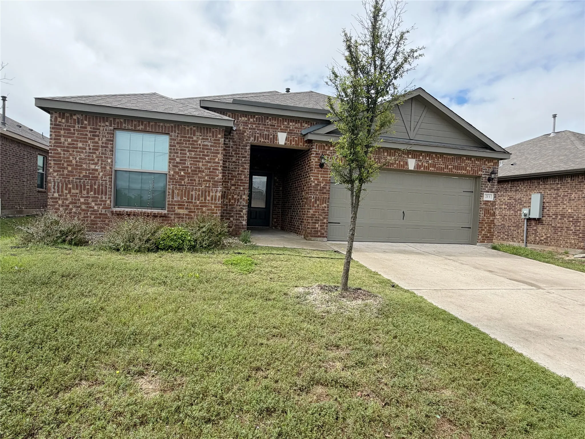 Single Family Residence For Rent in Collin County , 213 Aceves Court, Anna, Texas 75409, 4 Bedrooms, 2 Bathrooms, 2 Garage spaces, 1,811 Sqft, built in 2021, Price $2,000, mls#21321650, Real Estate Agent in Anna, Homes For Rent in Collin county, Homes For Rent in Anna, Realtor in Anna Texas, Real Estate Brokerage Independent Realty Texas, Luminita Cordes Realtor