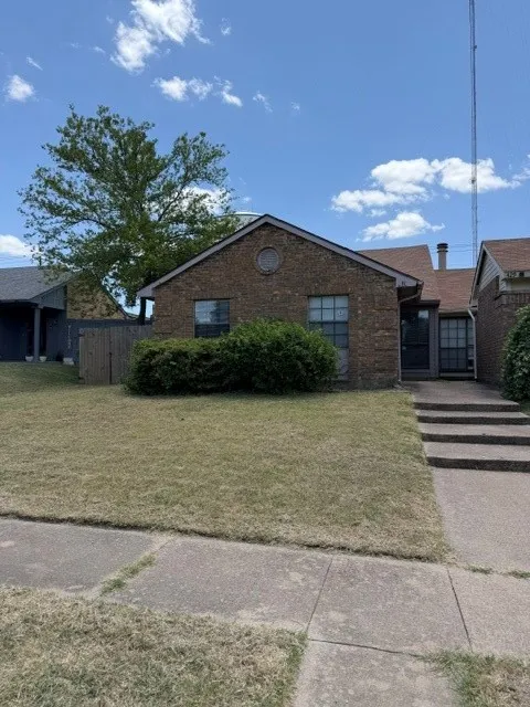 Single Family Residence For Sale in Dallas County , 431 Pogue Street, Cedar Hill, Texas 75104, 3 Bedroom, 2 Bathroom, Garage spaces, 1,060 Sqft, built in 1983, mls#21321657, Real Estate Agent in Cedar Hill, Homes For Sale in Dallas county, Homes For Sale in Cedar Hill, Realtor in Cedar Hill Texas, Real Estate Brokerage Independent Realty Texas, Luminita Cordes Realtor