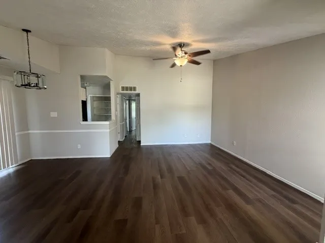 Single Family Residence For Sale in Dallas County , 431 Pogue Street, Cedar Hill, Texas 75104, 3 Bedroom, 2 Bathroom, Garage spaces, 1,060 Sqft, built in 1983, mls#21321657, Real Estate Agent in Cedar Hill, Homes For Sale in Dallas county, Homes For Sale in Cedar Hill, Realtor in Cedar Hill Texas, Real Estate Brokerage Independent Realty Texas, Luminita Cordes Realtor