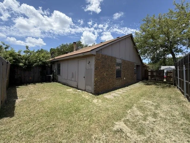 Single Family Residence For Sale in Dallas County , 431 Pogue Street, Cedar Hill, Texas 75104, 3 Bedroom, 2 Bathroom, Garage spaces, 1,060 Sqft, built in 1983, mls#21321657, Real Estate Agent in Cedar Hill, Homes For Sale in Dallas county, Homes For Sale in Cedar Hill, Realtor in Cedar Hill Texas, Real Estate Brokerage Independent Realty Texas, Luminita Cordes Realtor