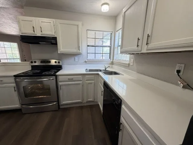 Single Family Residence For Sale in Dallas County , 431 Pogue Street, Cedar Hill, Texas 75104, 3 Bedroom, 2 Bathroom, Garage spaces, 1,060 Sqft, built in 1983, mls#21321657, Real Estate Agent in Cedar Hill, Homes For Sale in Dallas county, Homes For Sale in Cedar Hill, Realtor in Cedar Hill Texas, Real Estate Brokerage Independent Realty Texas, Luminita Cordes Realtor