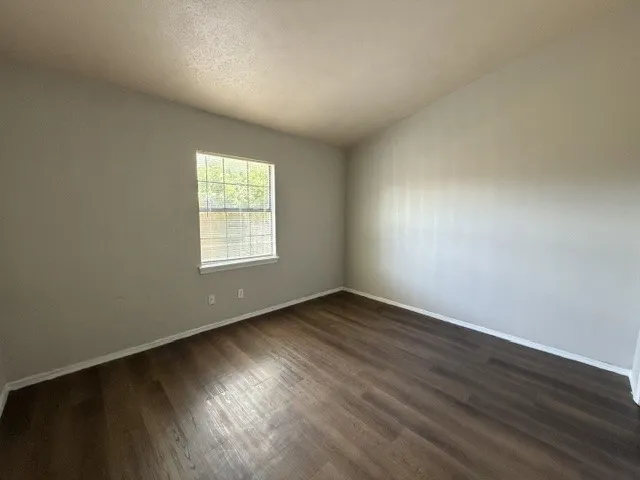 Single Family Residence For Sale in Dallas County , 431 Pogue Street, Cedar Hill, Texas 75104, 3 Bedroom, 2 Bathroom, Garage spaces, 1,060 Sqft, built in 1983, mls#21321657, Real Estate Agent in Cedar Hill, Homes For Sale in Dallas county, Homes For Sale in Cedar Hill, Realtor in Cedar Hill Texas, Real Estate Brokerage Independent Realty Texas, Luminita Cordes Realtor