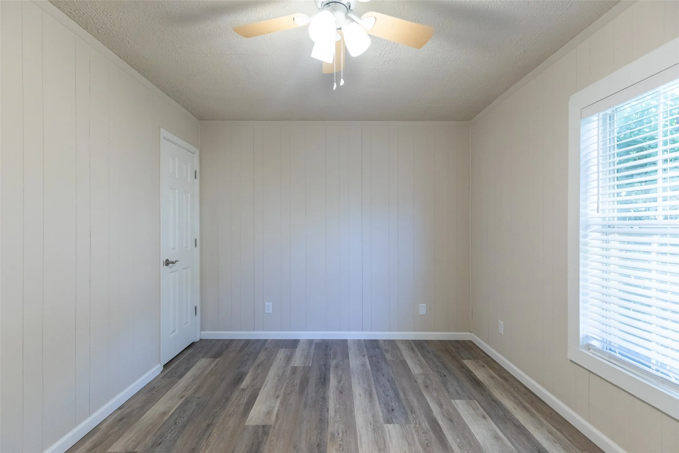 Apartment For Sale in Taylor County , 750 E North 12th Street, Abilene, Texas 79601, 5 Bedroom, 3 Bathroom, Garage spaces, 2,307 Sqft, built in 1950, mls#21320676, Real Estate Agent in Abilene, Homes For Sale in Taylor county, Homes For Sale in Abilene, Realtor in Abilene Texas, Real Estate Brokerage Independent Realty Texas, Luminita Cordes Realtor