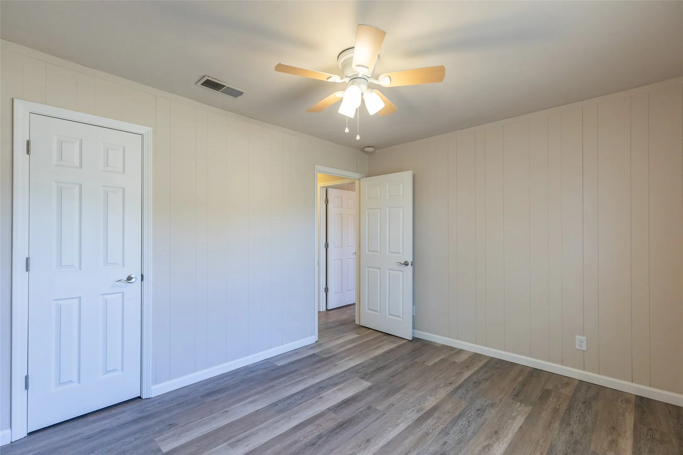 Apartment For Sale in Taylor County , 750 E North 12th Street, Abilene, Texas 79601, 5 Bedroom, 3 Bathroom, Garage spaces, 2,307 Sqft, built in 1950, mls#21320676, Real Estate Agent in Abilene, Homes For Sale in Taylor county, Homes For Sale in Abilene, Realtor in Abilene Texas, Real Estate Brokerage Independent Realty Texas, Luminita Cordes Realtor