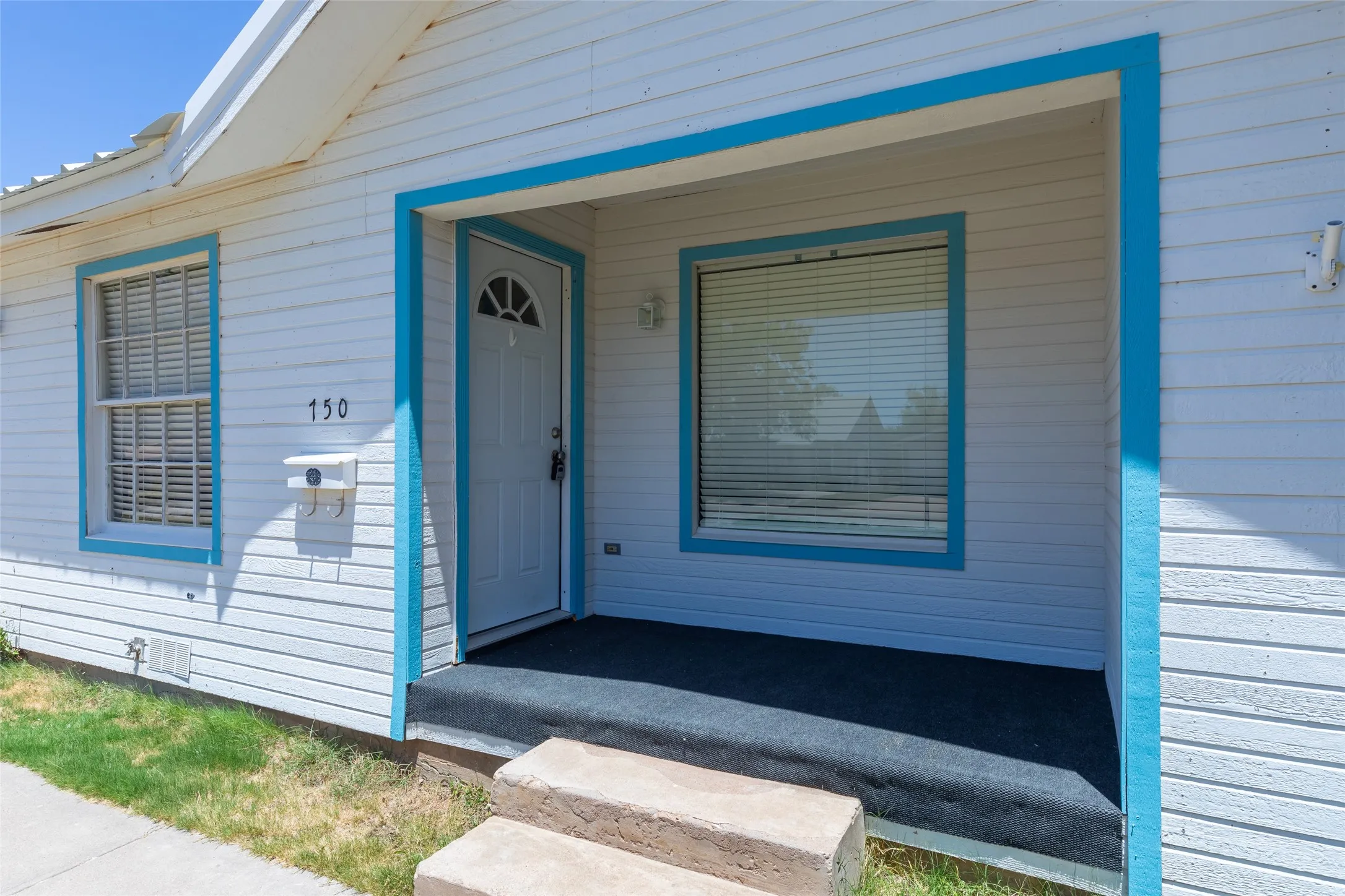 Apartment For Sale in Taylor County , 750 E North 12th Street, Abilene, Texas 79601, 5 Bedroom, 3 Bathroom, Garage spaces, 2,307 Sqft, built in 1950, mls#21320676, Real Estate Agent in Abilene, Homes For Sale in Taylor county, Homes For Sale in Abilene, Realtor in Abilene Texas, Real Estate Brokerage Independent Realty Texas, Luminita Cordes Realtor
