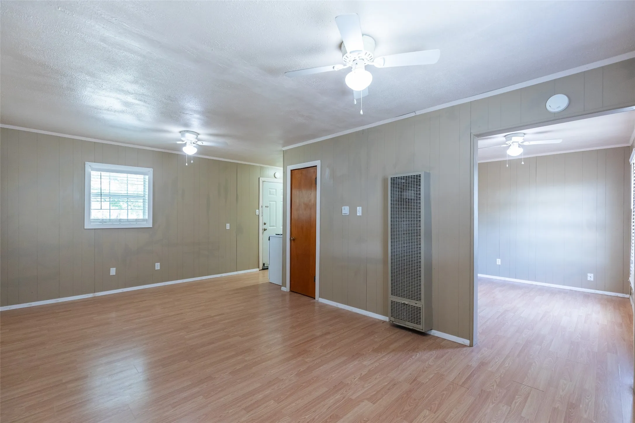 Apartment For Sale in Taylor County , 750 E North 12th Street, Abilene, Texas 79601, 5 Bedroom, 3 Bathroom, Garage spaces, 2,307 Sqft, built in 1950, mls#21320676, Real Estate Agent in Abilene, Homes For Sale in Taylor county, Homes For Sale in Abilene, Realtor in Abilene Texas, Real Estate Brokerage Independent Realty Texas, Luminita Cordes Realtor