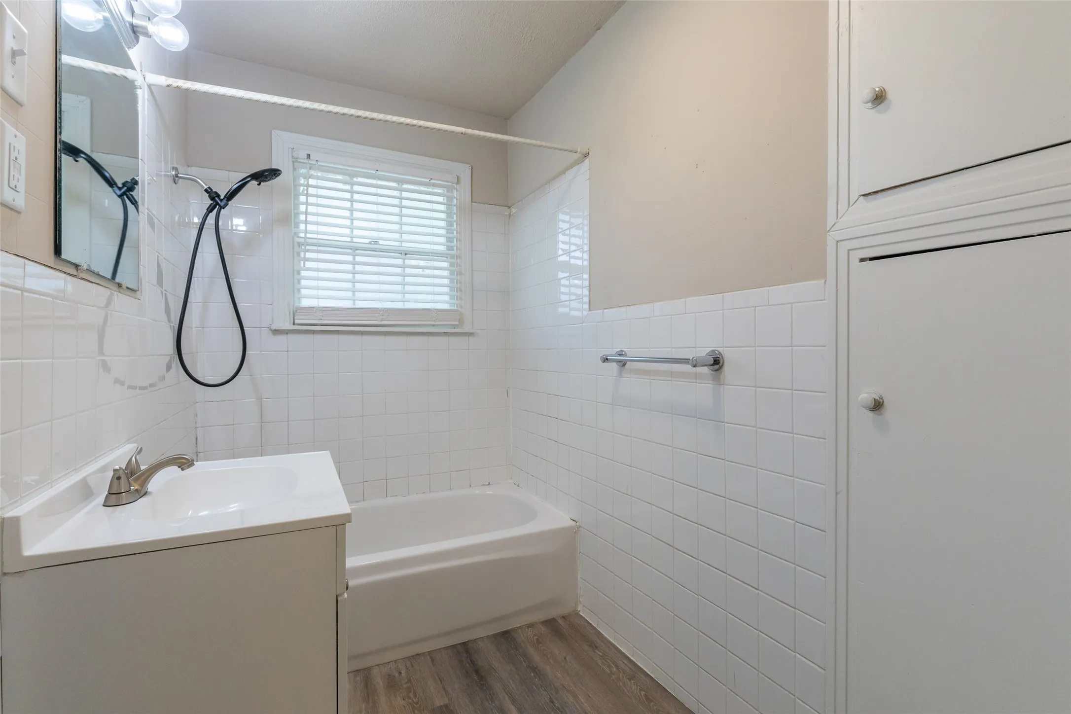 Apartment For Sale in Taylor County , 750 E North 12th Street, Abilene, Texas 79601, 5 Bedroom, 3 Bathroom, Garage spaces, 2,307 Sqft, built in 1950, mls#21320676, Real Estate Agent in Abilene, Homes For Sale in Taylor county, Homes For Sale in Abilene, Realtor in Abilene Texas, Real Estate Brokerage Independent Realty Texas, Luminita Cordes Realtor
