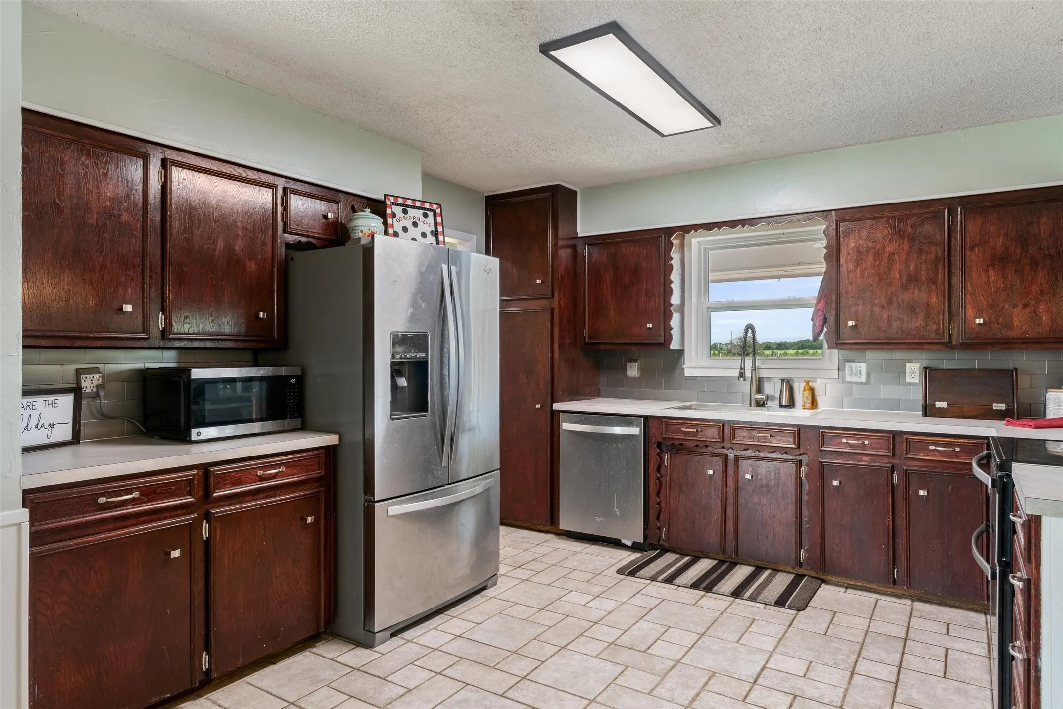 Single Family Residence For Sale in Van Zandt County , 800 Vz County Road 4105, Canton, Texas 75103, 3 Bedrooms, 2 Bathrooms, 2 Garage spaces, 2,418 Sqft, built in 1973, Price $575,000, mls#21321635, Real Estate Agent in Canton, Homes For Sale in Van Zandt county, Homes For Sale in Canton, Realtor in Canton Texas, Real Estate Brokerage Independent Realty Texas, Luminita Cordes Realtor