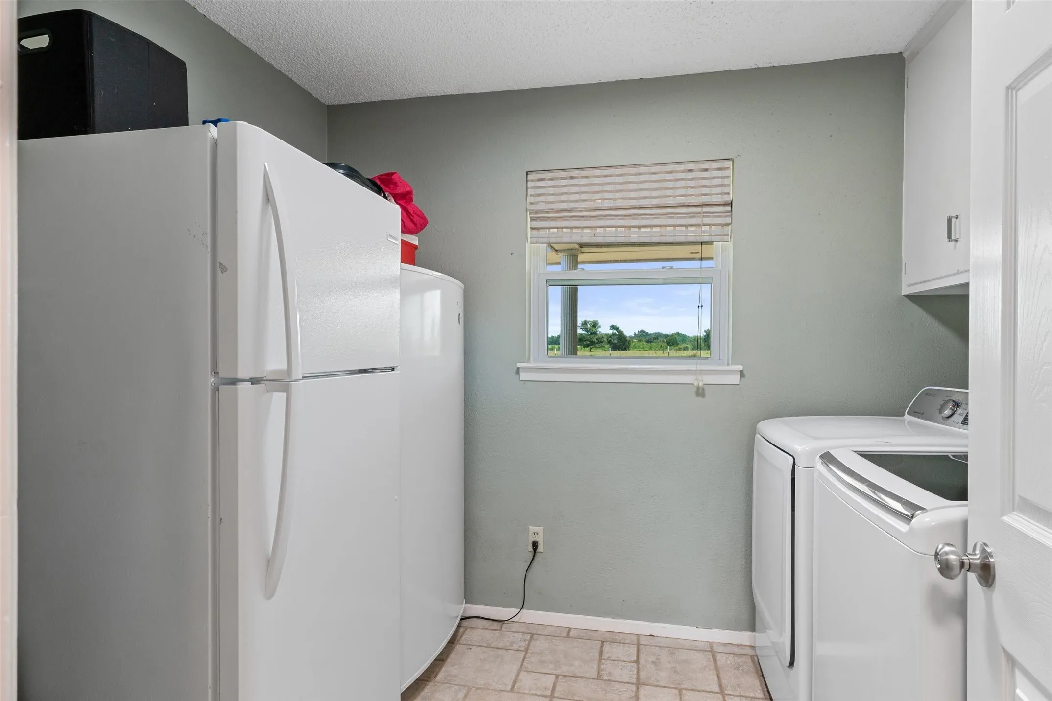Single Family Residence For Sale in Van Zandt County , 800 Vz County Road 4105, Canton, Texas 75103, 3 Bedrooms, 2 Bathrooms, 2 Garage spaces, 2,418 Sqft, built in 1973, Price $575,000, mls#21321635, Real Estate Agent in Canton, Homes For Sale in Van Zandt county, Homes For Sale in Canton, Realtor in Canton Texas, Real Estate Brokerage Independent Realty Texas, Luminita Cordes Realtor
