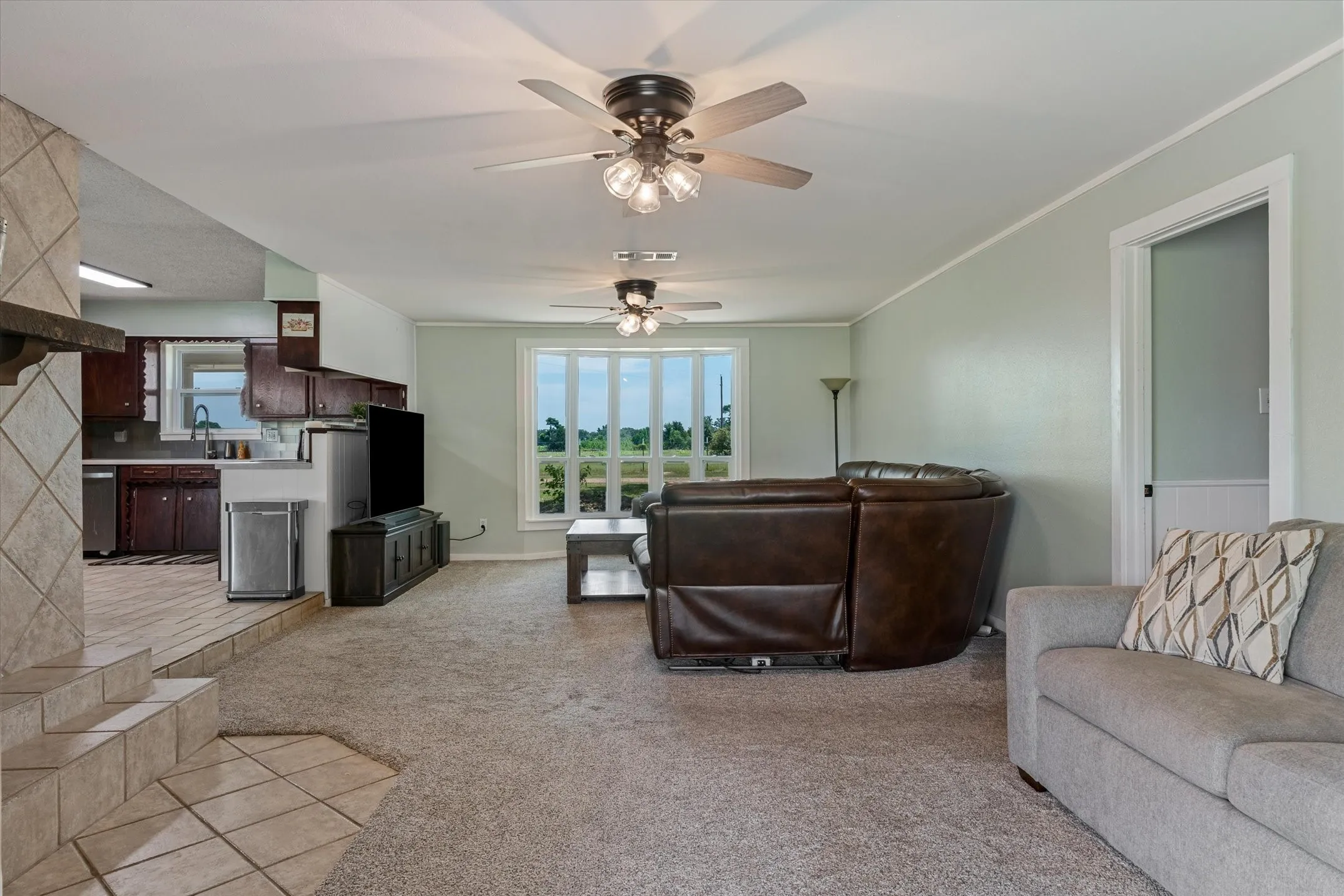 Single Family Residence For Sale in Van Zandt County , 800 Vz County Road 4105, Canton, Texas 75103, 3 Bedrooms, 2 Bathrooms, 2 Garage spaces, 2,418 Sqft, built in 1973, Price $575,000, mls#21321635, Real Estate Agent in Canton, Homes For Sale in Van Zandt county, Homes For Sale in Canton, Realtor in Canton Texas, Real Estate Brokerage Independent Realty Texas, Luminita Cordes Realtor
