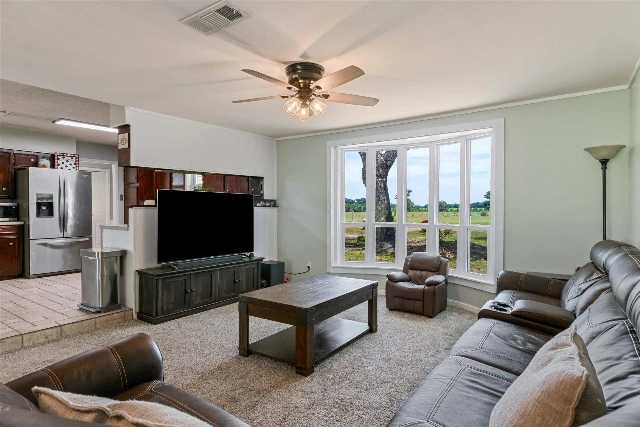 Single Family Residence For Sale in Van Zandt County , 800 Vz County Road 4105, Canton, Texas 75103, 3 Bedrooms, 2 Bathrooms, 2 Garage spaces, 2,418 Sqft, built in 1973, Price $575,000, mls#21321635, Real Estate Agent in Canton, Homes For Sale in Van Zandt county, Homes For Sale in Canton, Realtor in Canton Texas, Real Estate Brokerage Independent Realty Texas, Luminita Cordes Realtor