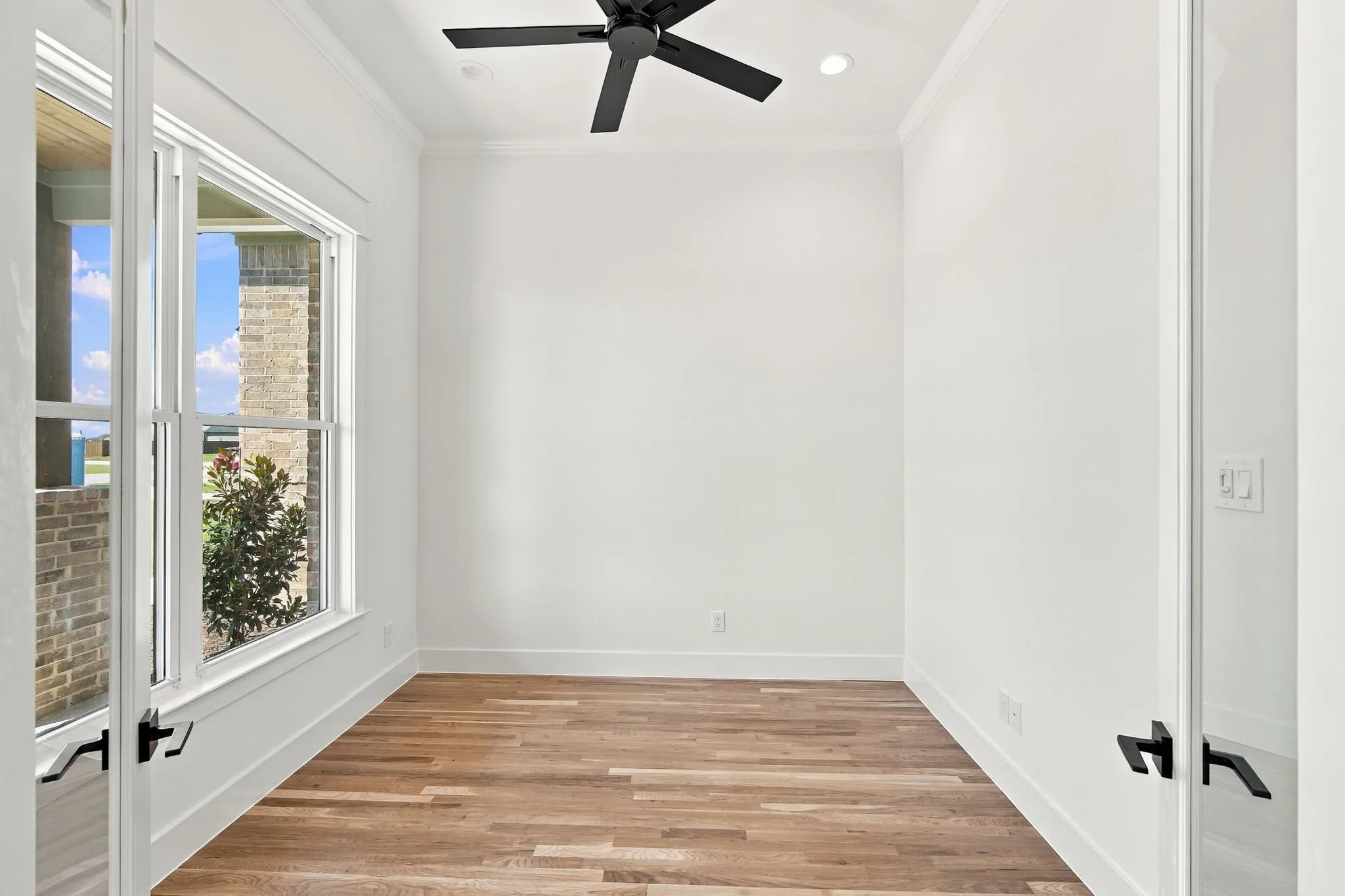 Single Family Residence For Sale in Ellis County , 6450 Mc Chesney Drive, Midlothian, Texas 76065, 4 Bedroom, 4 Bathroom, 3 Garage spaces, 3,110 Sqft, built in 2026, mls#21321665, Real Estate Agent in Midlothian, Homes For Sale in Ellis county, Homes For Sale in Midlothian, Realtor in Midlothian Texas, Real Estate Brokerage Independent Realty Texas, Luminita Cordes Realtor