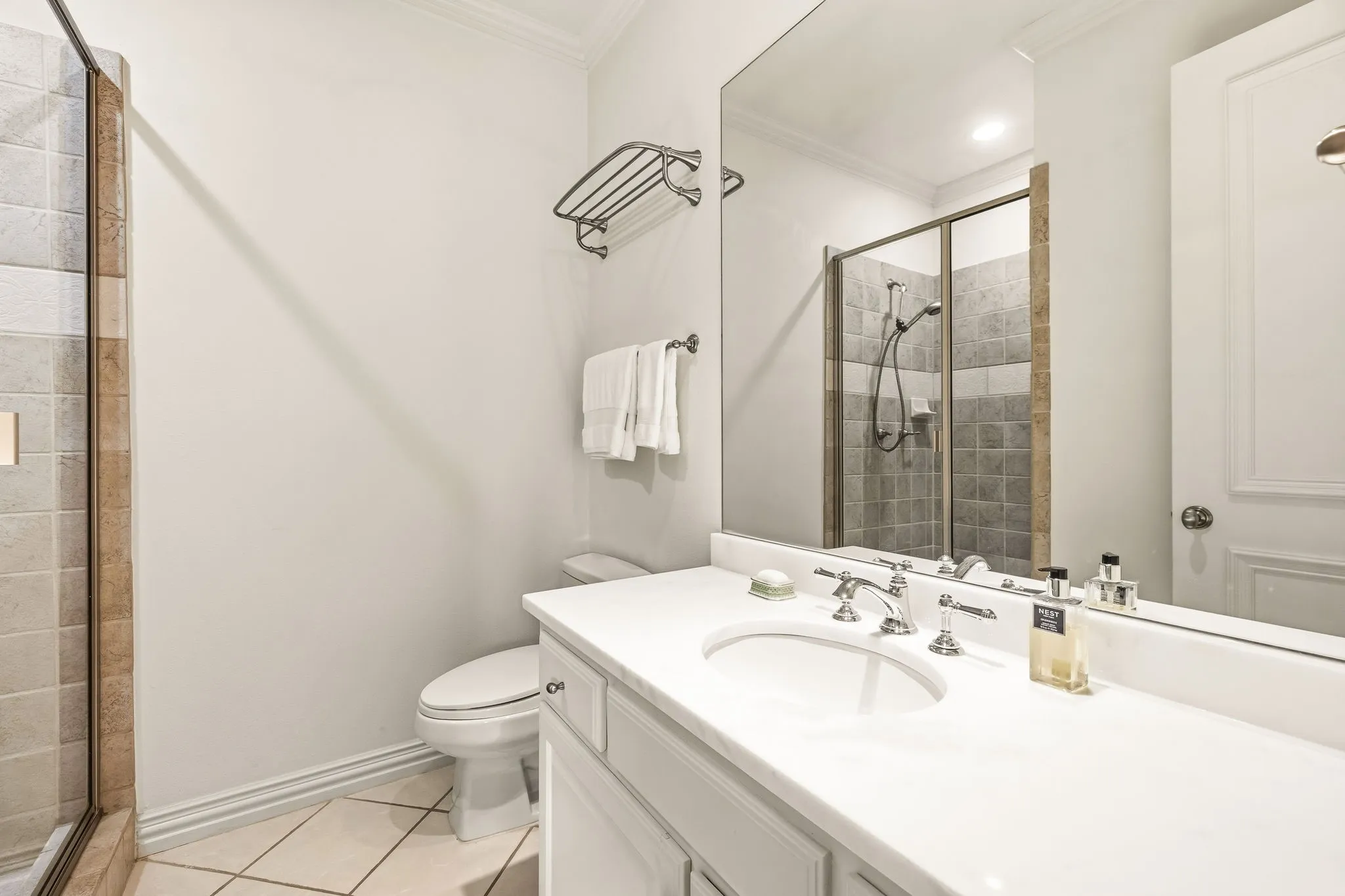 Townhouse For Sale in Dallas County , 4608 Gilbert Avenue, Dallas, Texas 75219, 3 Bedroom, 4 Bathroom, 2 Garage spaces, 3,225 Sqft, built in 2001, mls#21321668, Real Estate Agent in Dallas, Homes For Sale in Dallas county, Homes For Sale in Dallas, Realtor in Dallas Texas, Real Estate Brokerage Independent Realty Texas, Luminita Cordes Realtor