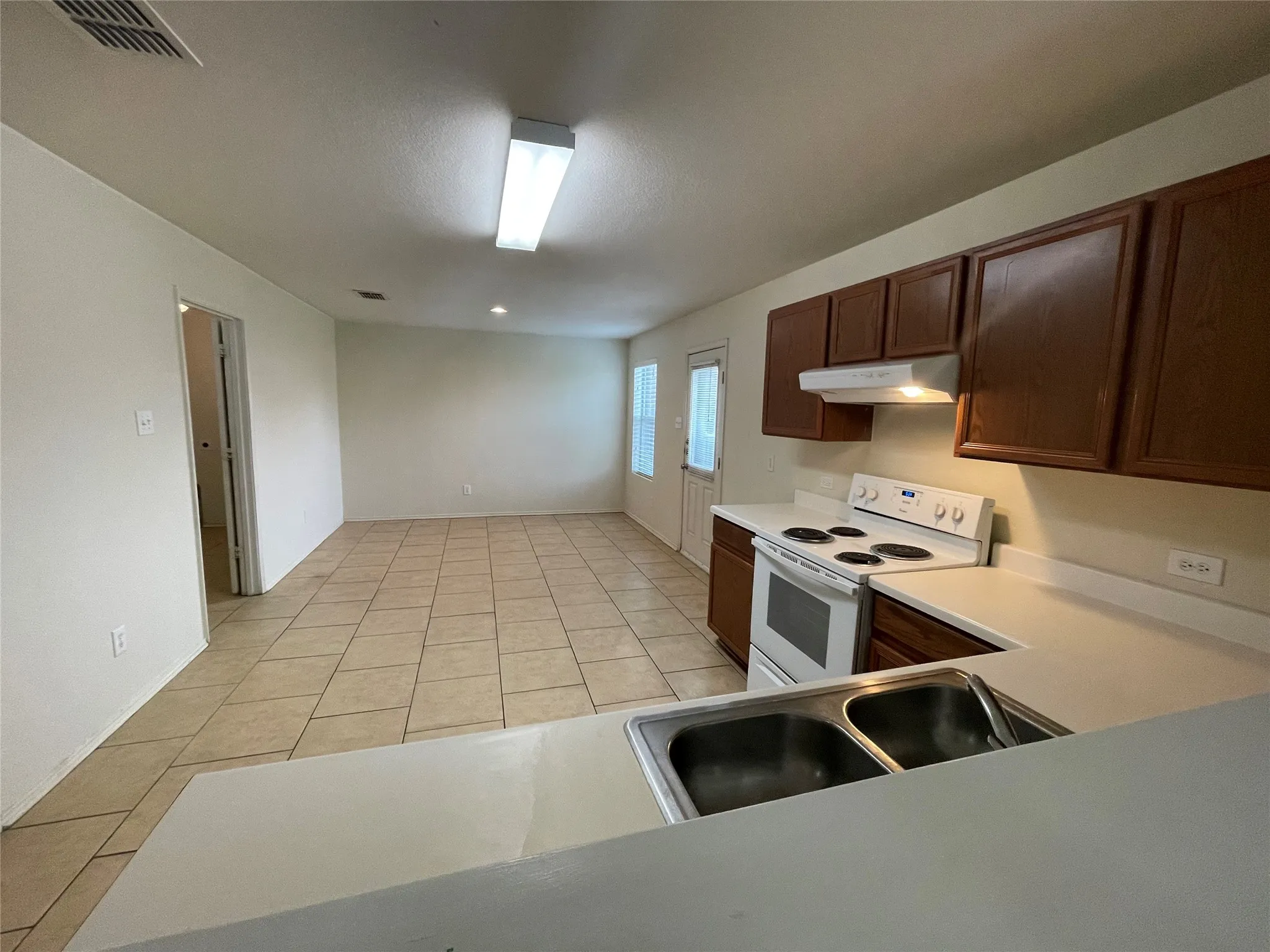 Single Family Residence For Rent in Denton County , 1421 Puerto Lago Drive, Little Elm, Texas 75068, 4 Bedroom, 3 Bathroom, 2 Garage spaces, 2,228 Sqft, built in 2006, mls#21321673, Real Estate Agent in Little Elm, Homes For Rent in Denton county, Homes For Rent in Little Elm, Realtor in Little Elm Texas, Real Estate Brokerage Independent Realty Texas, Luminita Cordes Realtor