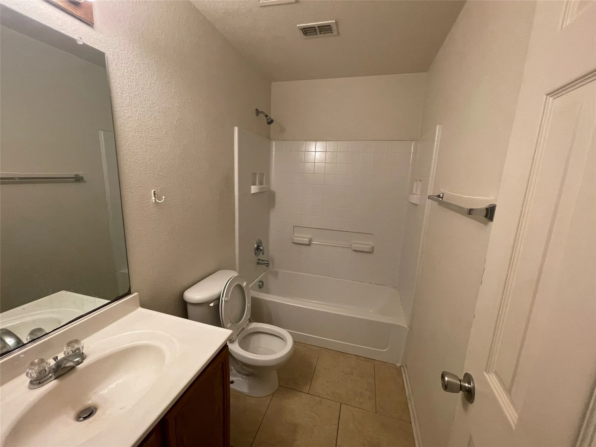 Single Family Residence For Rent in Denton County , 1421 Puerto Lago Drive, Little Elm, Texas 75068, 4 Bedroom, 3 Bathroom, 2 Garage spaces, 2,228 Sqft, built in 2006, mls#21321673, Real Estate Agent in Little Elm, Homes For Rent in Denton county, Homes For Rent in Little Elm, Realtor in Little Elm Texas, Real Estate Brokerage Independent Realty Texas, Luminita Cordes Realtor