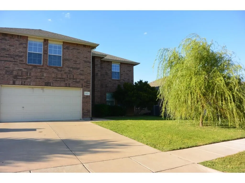 Single Family Residence For Rent in Denton County , 1421 Puerto Lago Drive, Little Elm, Texas 75068, 4 Bedroom, 3 Bathroom, 2 Garage spaces, 2,228 Sqft, built in 2006, mls#21321673, Real Estate Agent in Little Elm, Homes For Rent in Denton county, Homes For Rent in Little Elm, Realtor in Little Elm Texas, Real Estate Brokerage Independent Realty Texas, Luminita Cordes Realtor