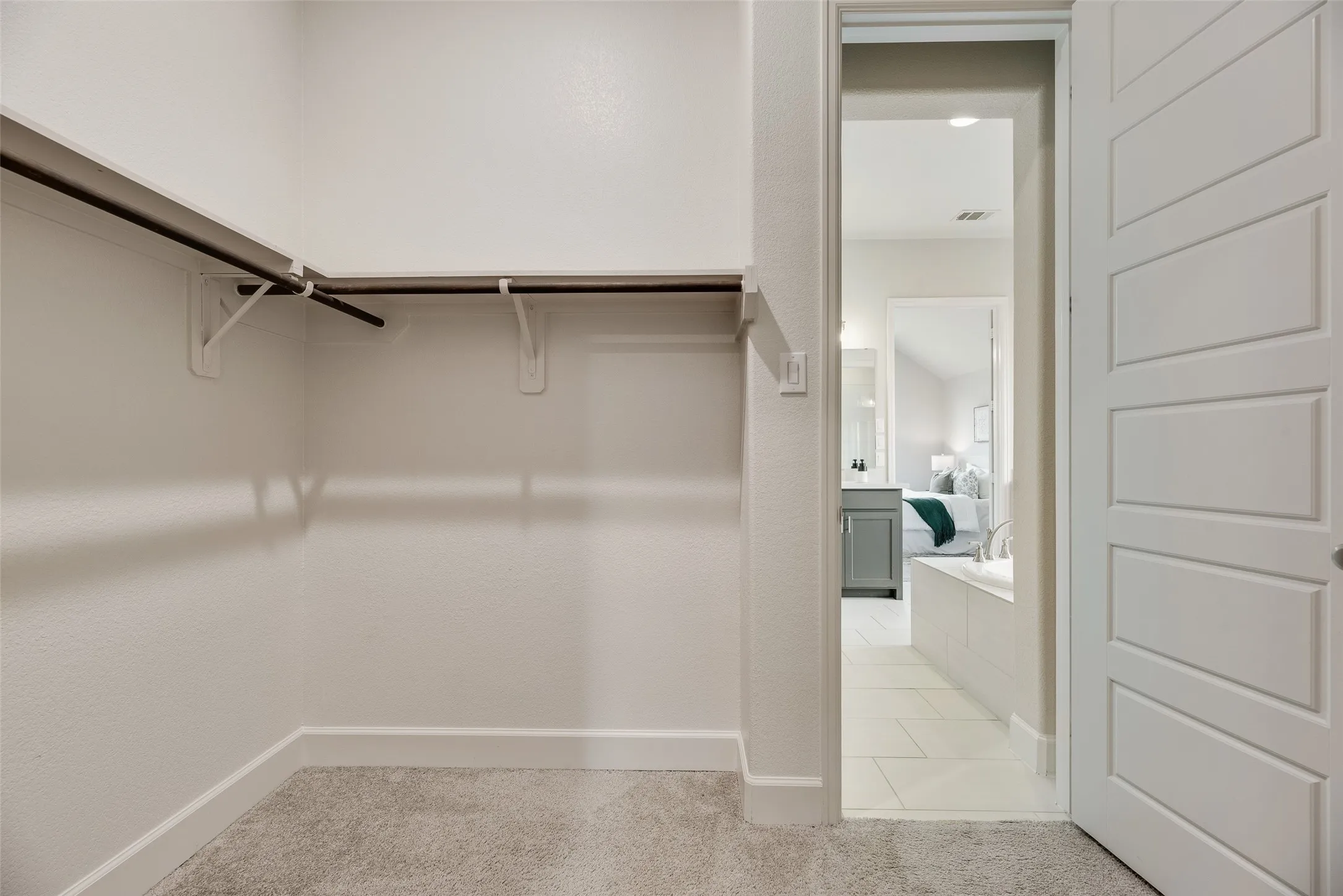 Single Family Residence For Sale in Collin County , 3105 Pedigree Court, Celina, Texas 75009, 4 Bedroom, 3 Bathroom, 2 Garage spaces, 2,557 Sqft, built in 2023, mls#21321684, Real Estate Agent in Celina, Homes For Sale in Collin county, Homes For Sale in Celina, Realtor in Celina Texas, Real Estate Brokerage Independent Realty Texas, Luminita Cordes Realtor