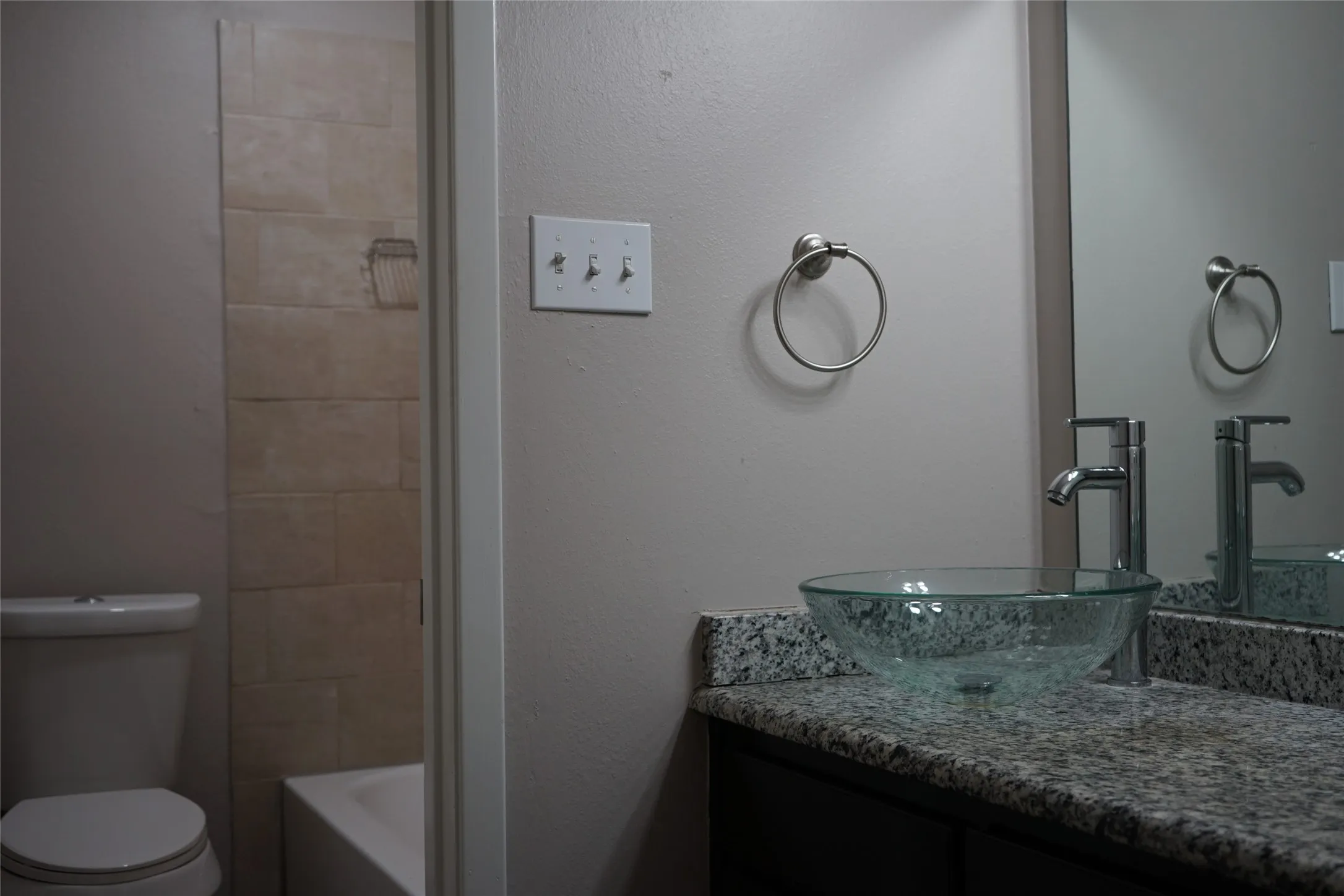 Duplex For Rent in Tarrant County , 7729 Brandi Place, North Richland Hills, Texas 76182, 2 Bedroom, 2 Bathroom, Garage spaces, 1,077 Sqft, built in 1985, mls#21321046, Real Estate Agent in North Richland Hills, Homes For Rent in Tarrant county, Homes For Rent in North Richland Hills, Realtor in North Richland Hills Texas, Real Estate Brokerage Independent Realty Texas, Luminita Cordes Realtor