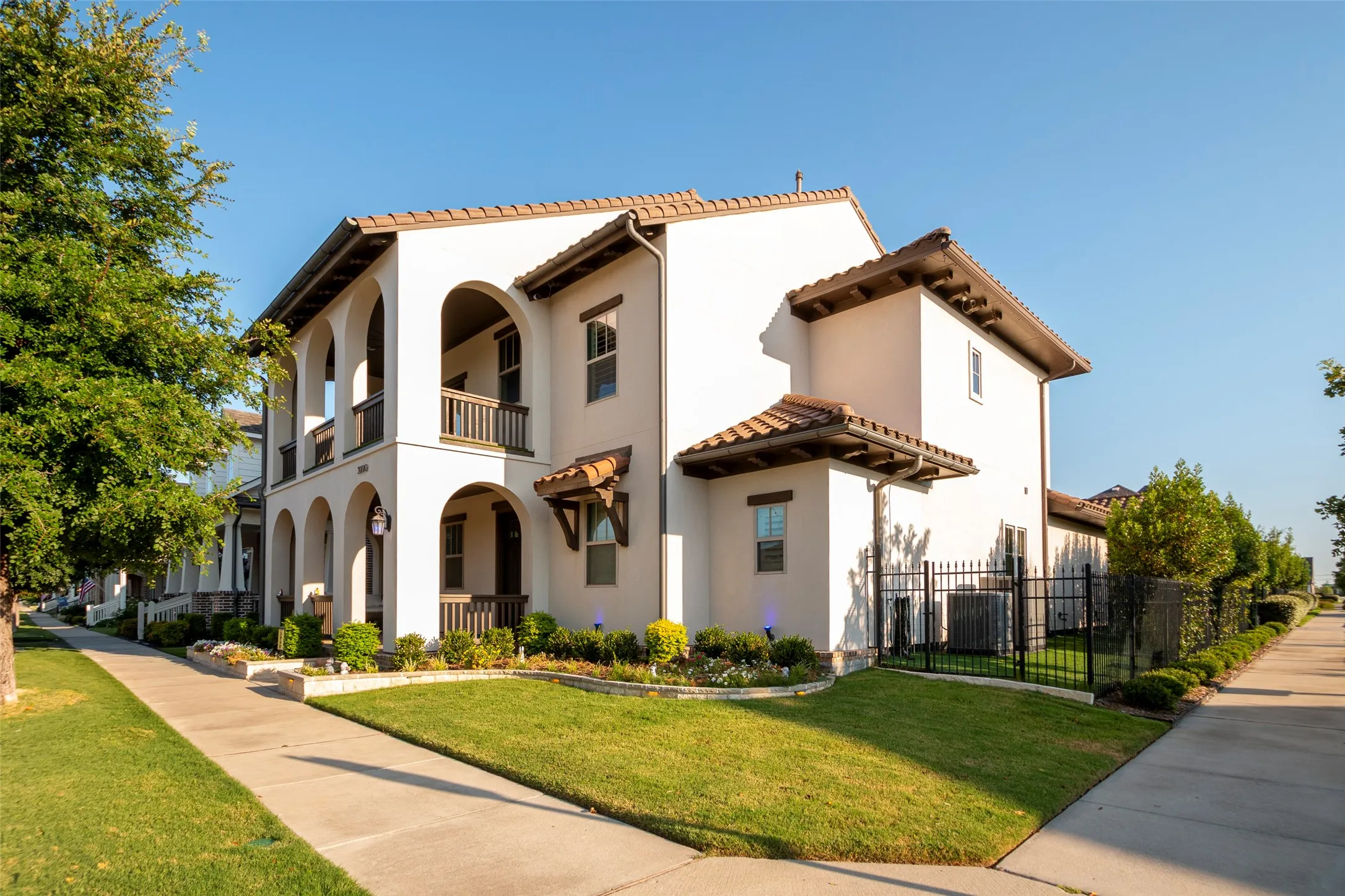 Single Family Residence For Sale in Denton County , 3990 Sevilla Drive, Frisco, Texas 75034, 4 Bedroom, 5 Bathroom, 3 Garage spaces, 3,998 Sqft, built in 2018, mls#21319969, Real Estate Agent in Frisco, Homes For Sale in Denton county, Homes For Sale in Frisco, Realtor in Frisco Texas, Real Estate Brokerage Independent Realty Texas, Luminita Cordes Realtor