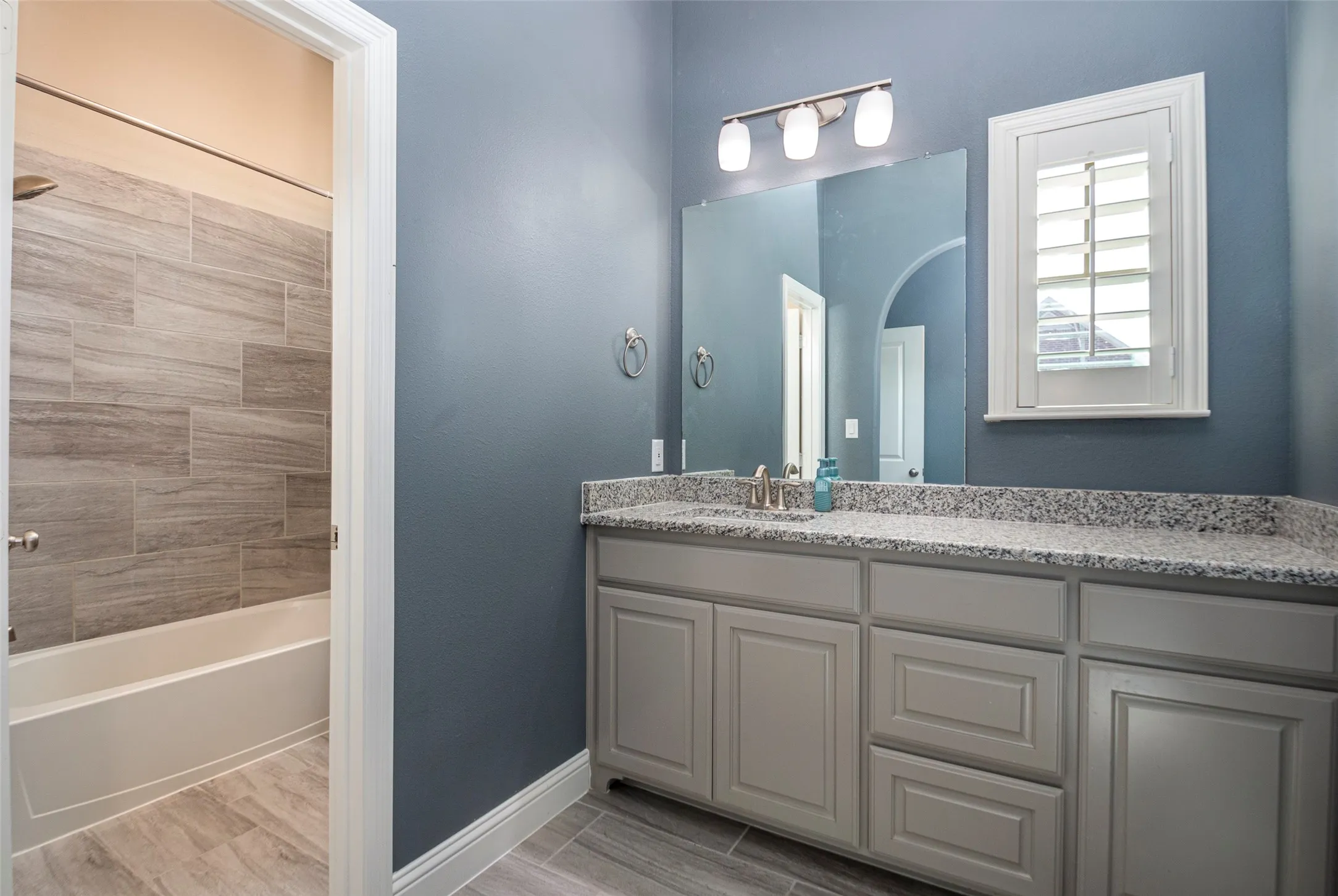 Single Family Residence For Sale in Denton County , 3990 Sevilla Drive, Frisco, Texas 75034, 4 Bedroom, 5 Bathroom, 3 Garage spaces, 3,998 Sqft, built in 2018, mls#21319969, Real Estate Agent in Frisco, Homes For Sale in Denton county, Homes For Sale in Frisco, Realtor in Frisco Texas, Real Estate Brokerage Independent Realty Texas, Luminita Cordes Realtor