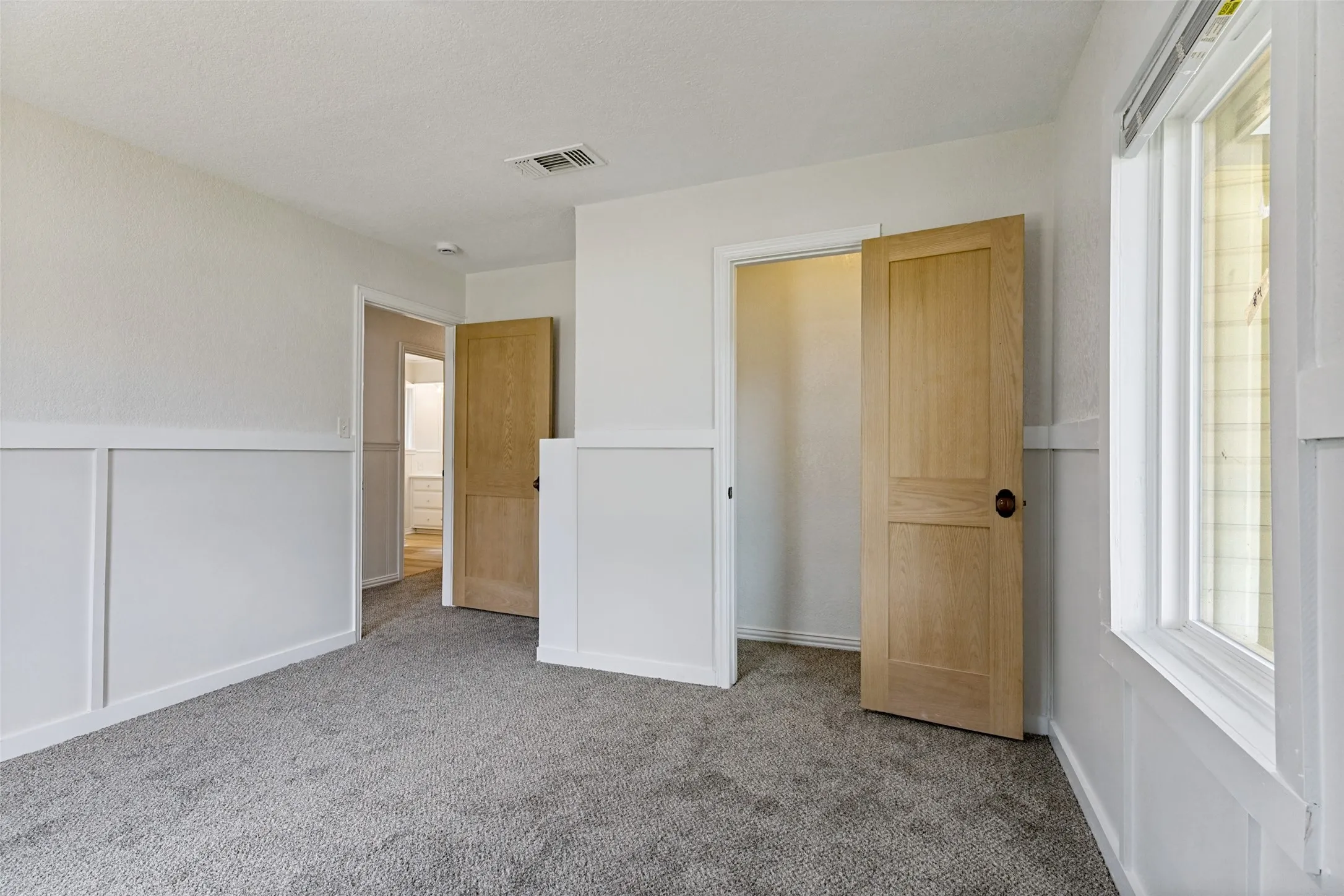 Single Family Residence For Sale in Wise County , 3074 W Highway 114, Paradise, Texas 76073, 3 Bedroom, 2 Bathroom, 1 Garage spaces, 1,380 Sqft, built in 1960, mls#21319207, Real Estate Agent in Paradise, Homes For Sale in Wise county, Homes For Sale in Paradise, Realtor in Paradise Texas, Real Estate Brokerage Independent Realty Texas, Luminita Cordes Realtor