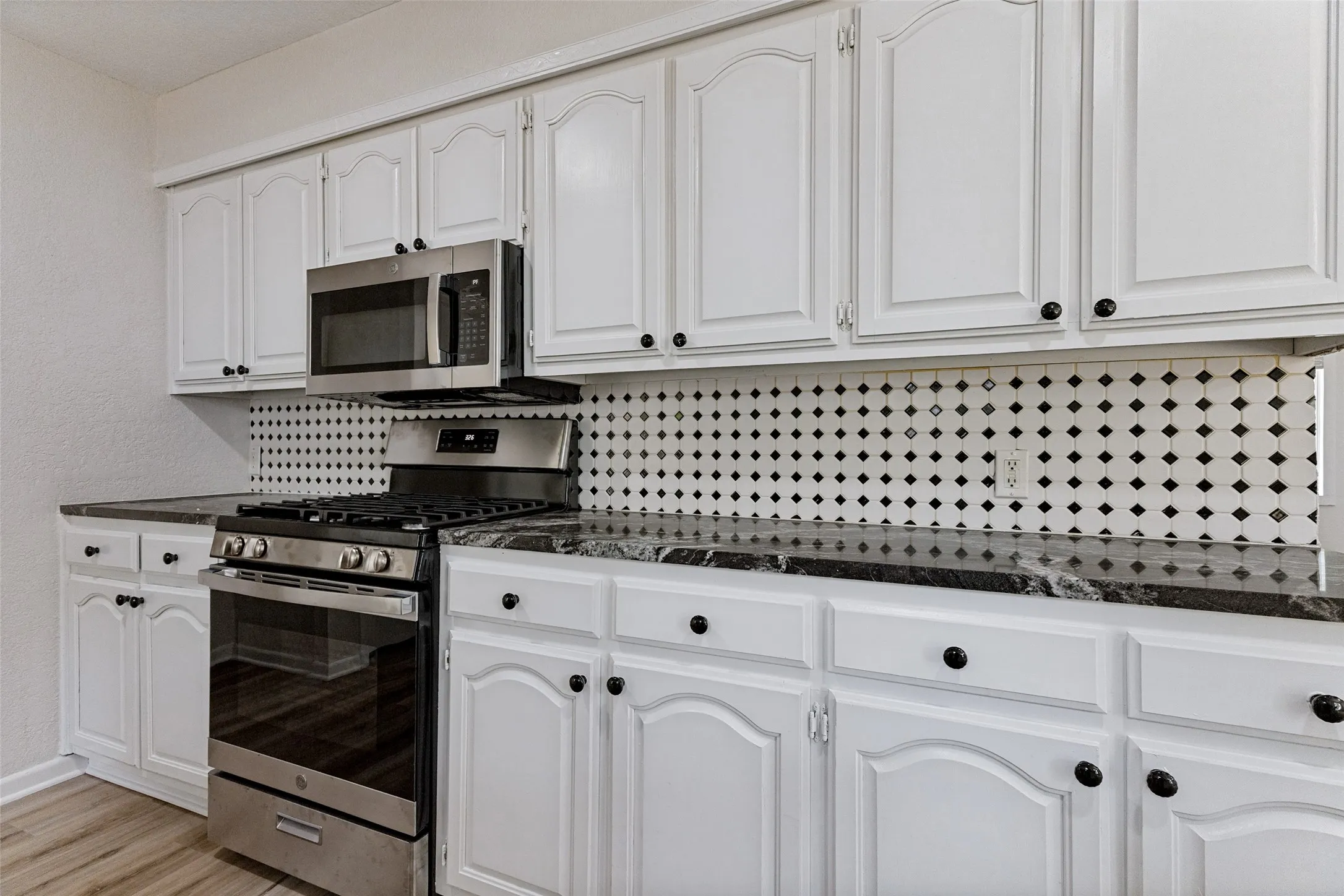 Single Family Residence For Sale in Wise County , 3074 W Highway 114, Paradise, Texas 76073, 3 Bedroom, 2 Bathroom, 1 Garage spaces, 1,380 Sqft, built in 1960, mls#21319207, Real Estate Agent in Paradise, Homes For Sale in Wise county, Homes For Sale in Paradise, Realtor in Paradise Texas, Real Estate Brokerage Independent Realty Texas, Luminita Cordes Realtor
