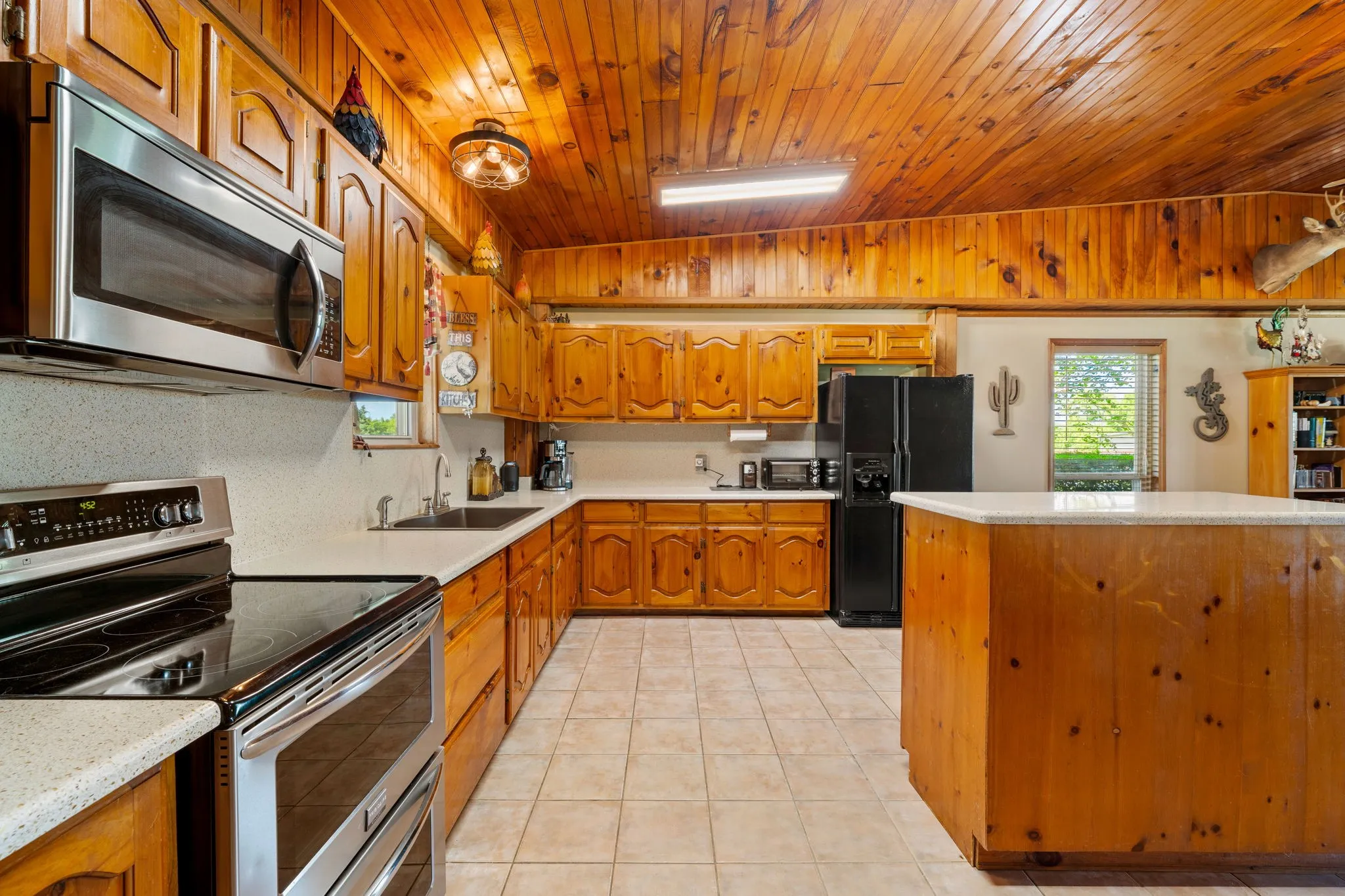 Farm For Sale in Kaufman County , 14054 County Road 352, Terrell, Texas 75161, 3 Bedroom, 3 Bathroom, Garage spaces, 2,400 Sqft, built in 1990, mls#21321278, Real Estate Agent in Terrell, Homes For Sale in Kaufman county, Homes For Sale in Terrell, Realtor in Terrell Texas, Real Estate Brokerage Independent Realty Texas, Luminita Cordes Realtor