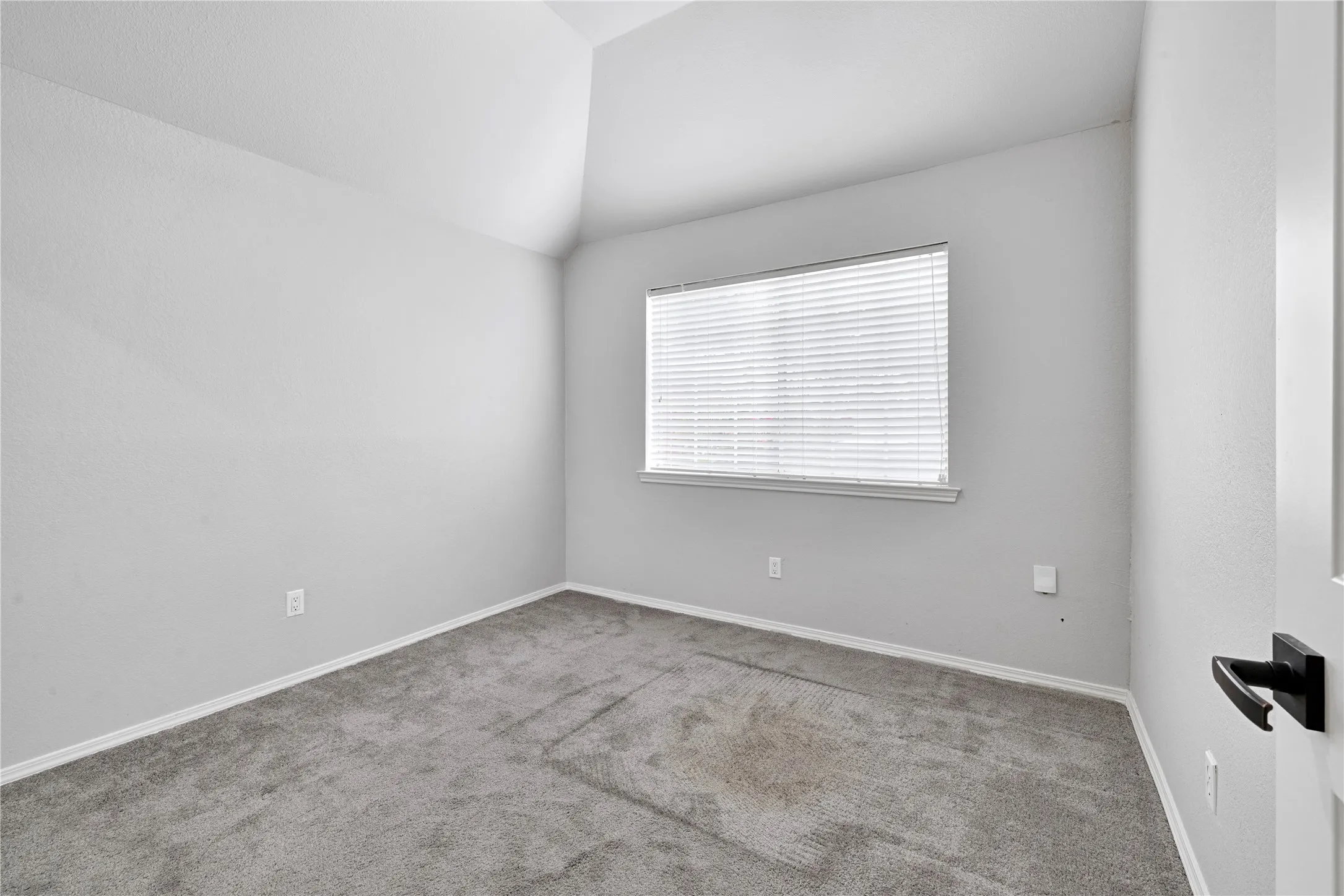 Single Family Residence For Rent in Collin County , 3116 Silver Springs Lane, Richardson, Texas 75082, 3 Bedroom, 2 Bathroom, 2 Garage spaces, 1,722 Sqft, built in 1986, mls#21321718, Real Estate Agent in Richardson, Homes For Rent in Collin county, Homes For Rent in Richardson, Realtor in Richardson Texas, Real Estate Brokerage Independent Realty Texas, Luminita Cordes Realtor