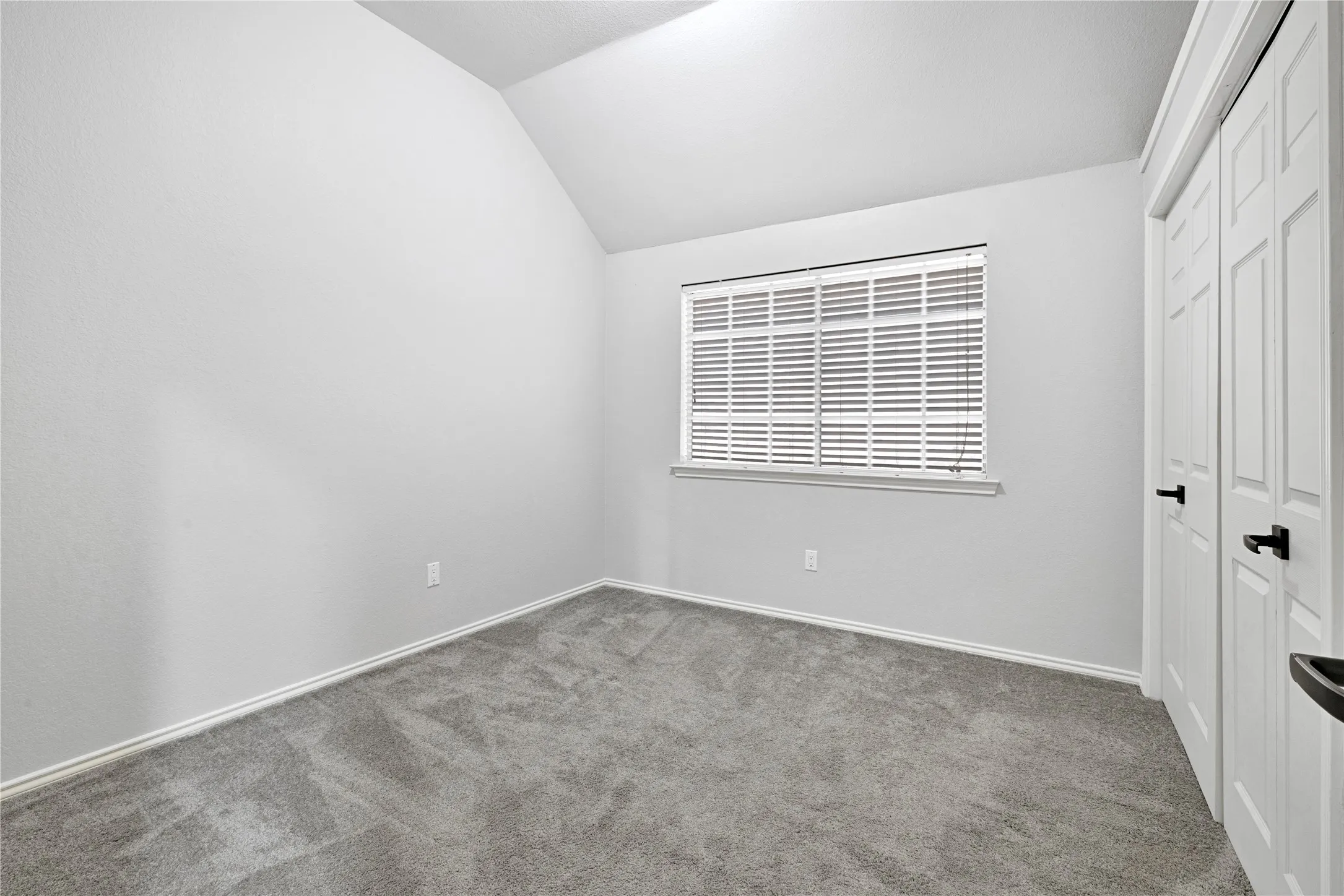 Single Family Residence For Rent in Collin County , 3116 Silver Springs Lane, Richardson, Texas 75082, 3 Bedroom, 2 Bathroom, 2 Garage spaces, 1,722 Sqft, built in 1986, mls#21321718, Real Estate Agent in Richardson, Homes For Rent in Collin county, Homes For Rent in Richardson, Realtor in Richardson Texas, Real Estate Brokerage Independent Realty Texas, Luminita Cordes Realtor