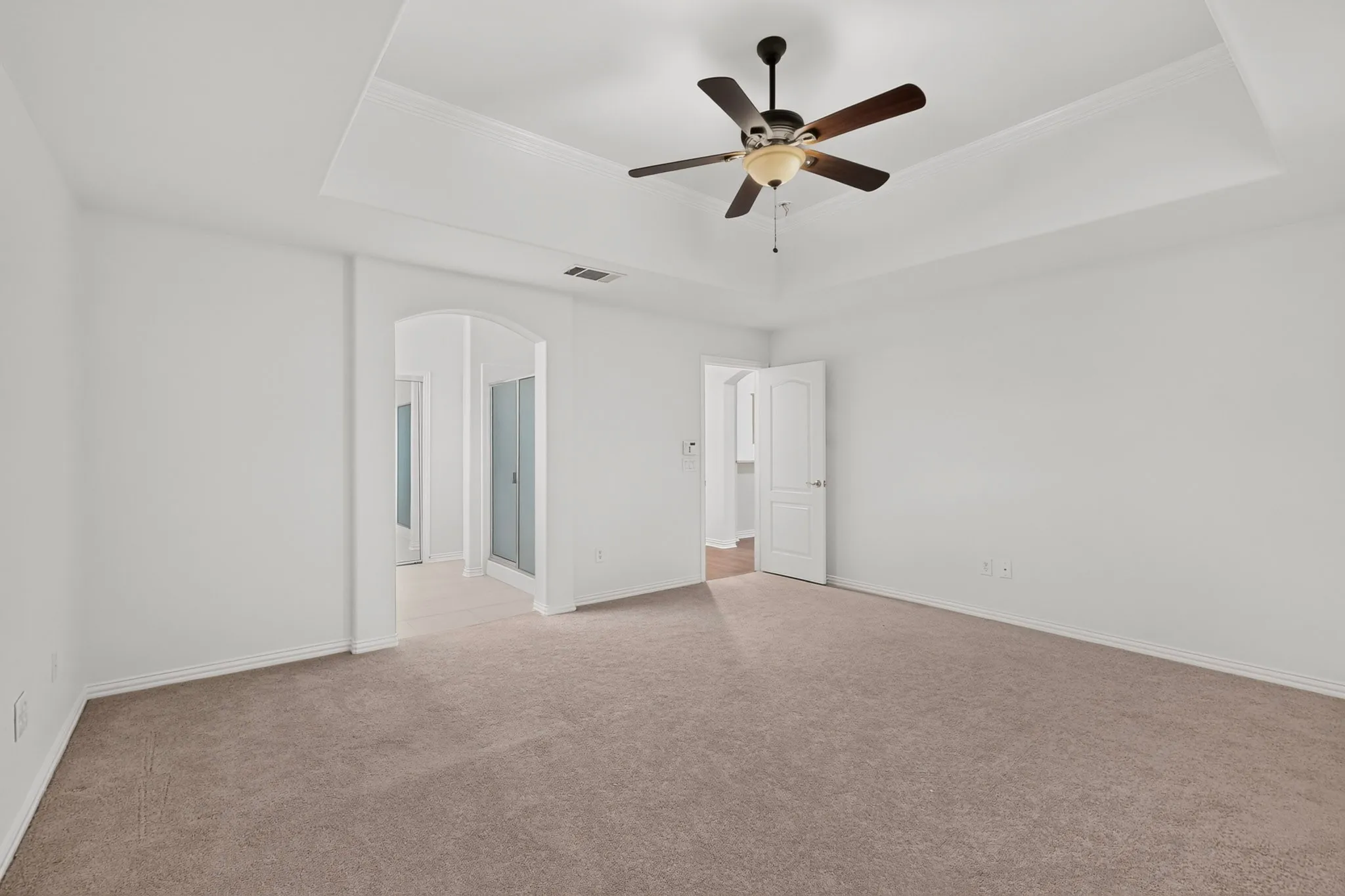 Single Family Residence For Sale in Denton County , 9516 Grandview Drive, Denton, Texas 76207, 2 Bedroom, 2 Bathroom, 2 Garage spaces, 1,834 Sqft, built in 2001, mls#21319400, Real Estate Agent in Denton, Homes For Sale in Denton county, Homes For Sale in Denton, Realtor in Denton Texas, Real Estate Brokerage Independent Realty Texas, Luminita Cordes Realtor