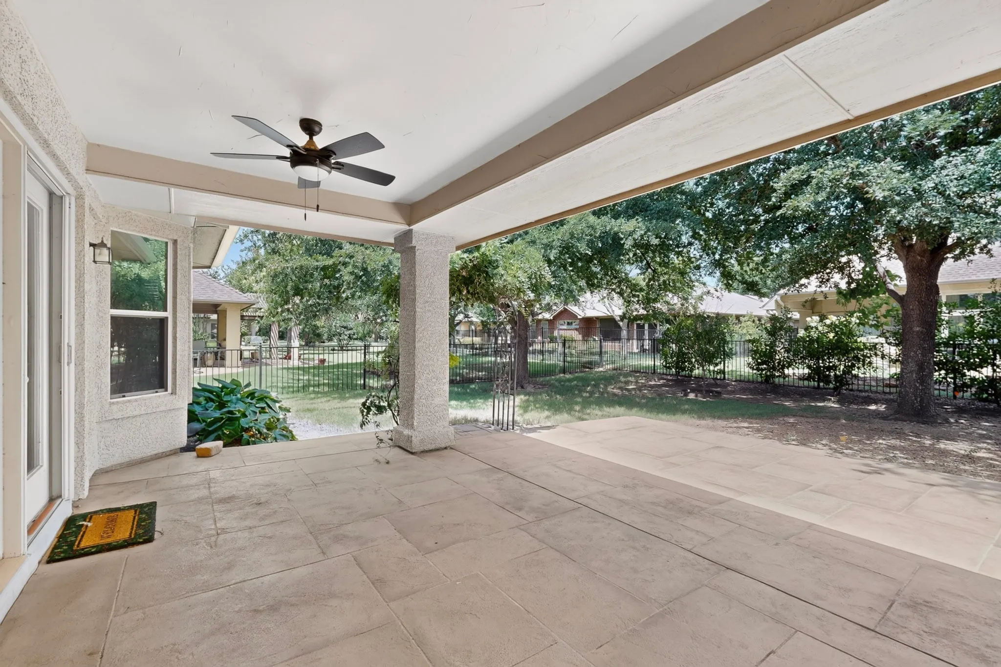 Single Family Residence For Sale in Denton County , 9516 Grandview Drive, Denton, Texas 76207, 2 Bedroom, 2 Bathroom, 2 Garage spaces, 1,834 Sqft, built in 2001, mls#21319400, Real Estate Agent in Denton, Homes For Sale in Denton county, Homes For Sale in Denton, Realtor in Denton Texas, Real Estate Brokerage Independent Realty Texas, Luminita Cordes Realtor