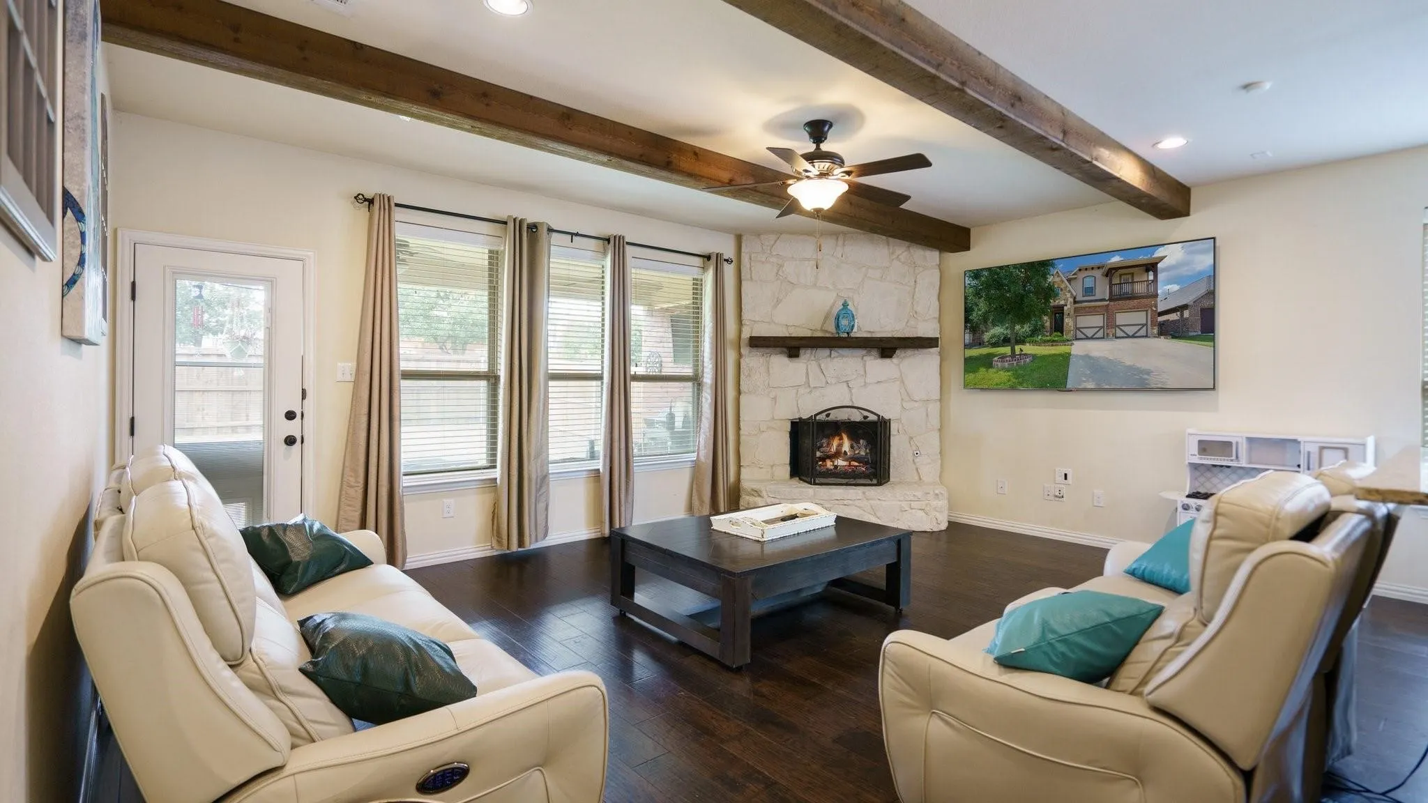 Single Family Residence For Sale in Tarrant County , 4328 Oak Chase Drive, Fort Worth, Texas 76244, 5 Bedroom, 4 Bathroom, 2 Garage spaces, 3,729 Sqft, built in 2015, mls#21320129, Real Estate Agent in Fort Worth, Homes For Sale in Tarrant county, Homes For Sale in Fort Worth, Realtor in Fort Worth Texas, Real Estate Brokerage Independent Realty Texas, Luminita Cordes Realtor
