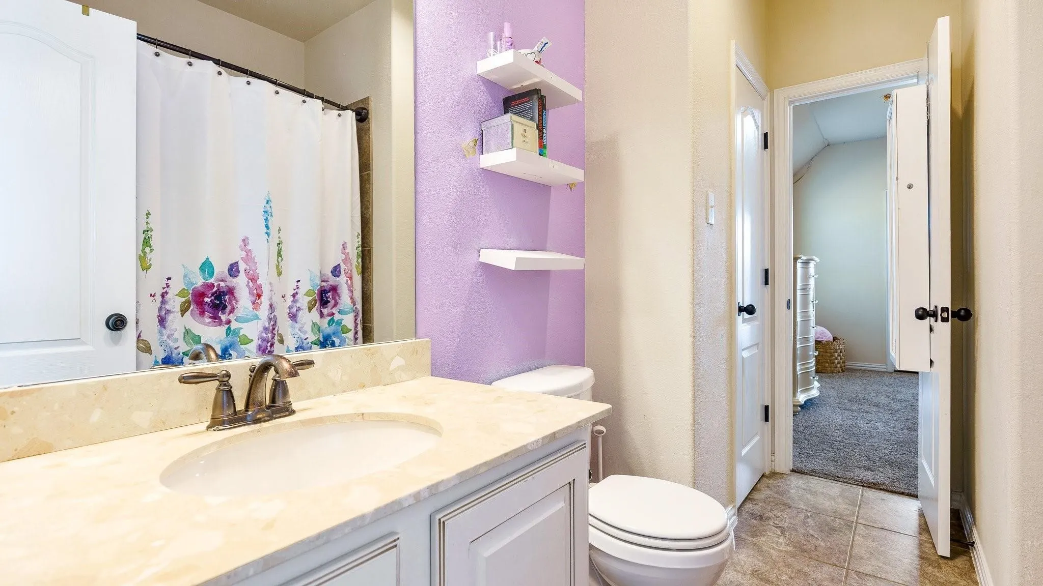 Single Family Residence For Sale in Tarrant County , 4328 Oak Chase Drive, Fort Worth, Texas 76244, 5 Bedroom, 4 Bathroom, 2 Garage spaces, 3,729 Sqft, built in 2015, mls#21320129, Real Estate Agent in Fort Worth, Homes For Sale in Tarrant county, Homes For Sale in Fort Worth, Realtor in Fort Worth Texas, Real Estate Brokerage Independent Realty Texas, Luminita Cordes Realtor