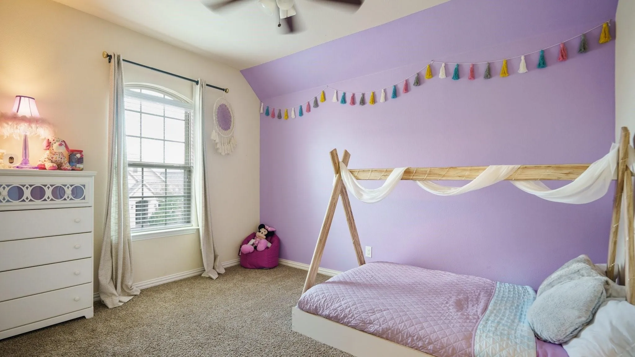 Single Family Residence For Sale in Tarrant County , 4328 Oak Chase Drive, Fort Worth, Texas 76244, 5 Bedroom, 4 Bathroom, 2 Garage spaces, 3,729 Sqft, built in 2015, mls#21320129, Real Estate Agent in Fort Worth, Homes For Sale in Tarrant county, Homes For Sale in Fort Worth, Realtor in Fort Worth Texas, Real Estate Brokerage Independent Realty Texas, Luminita Cordes Realtor