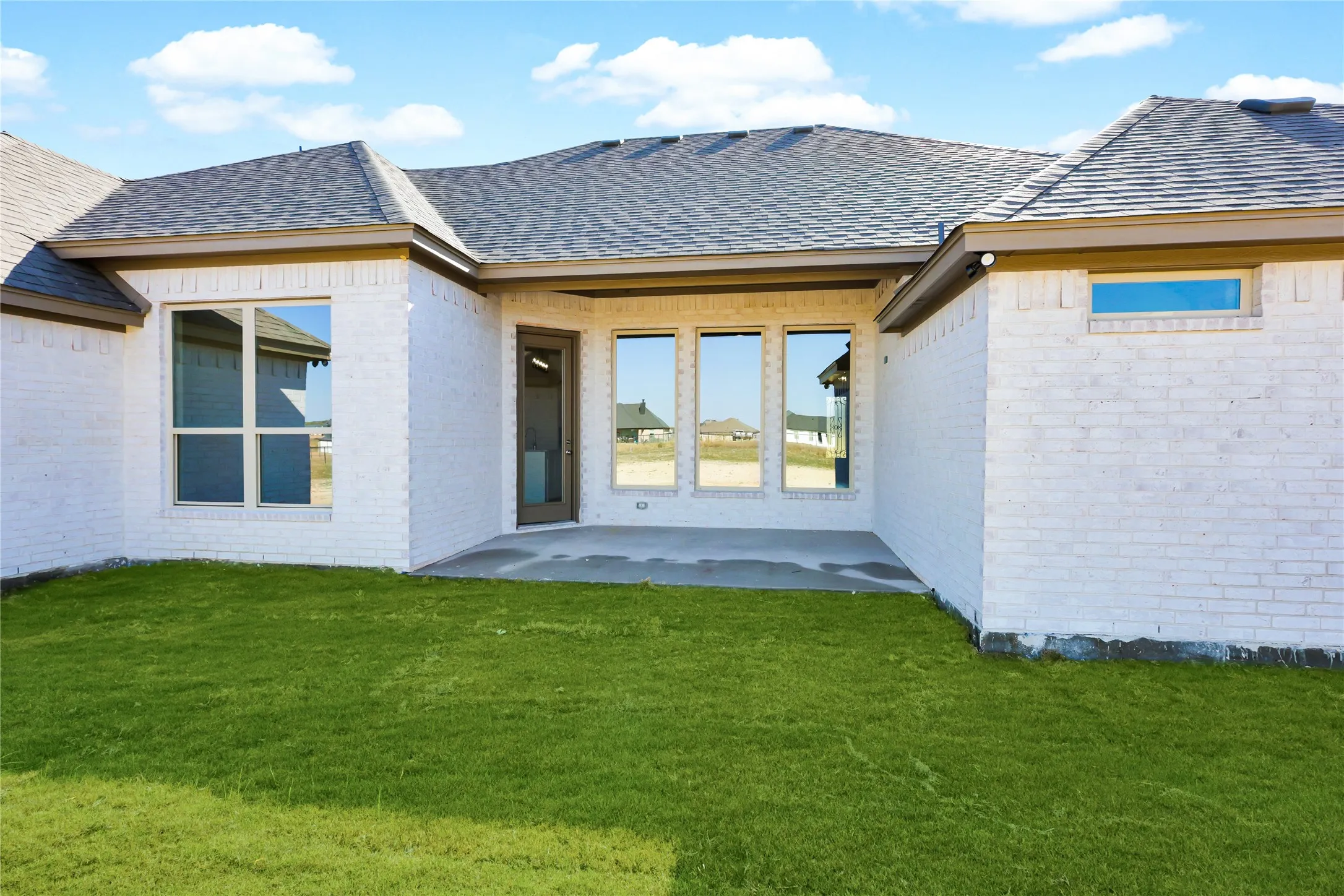Single Family Residence For Sale in Parker County , 1061 Uplift Drive, Weatherford, Texas 76087, 4 Bedroom, 3 Bathroom, 3 Garage spaces, 2,469 Sqft, built in 2025, mls#21320875, Real Estate Agent in Weatherford, Homes For Sale in Parker county, Homes For Sale in Weatherford, Realtor in Weatherford Texas, Real Estate Brokerage Independent Realty Texas, Luminita Cordes Realtor